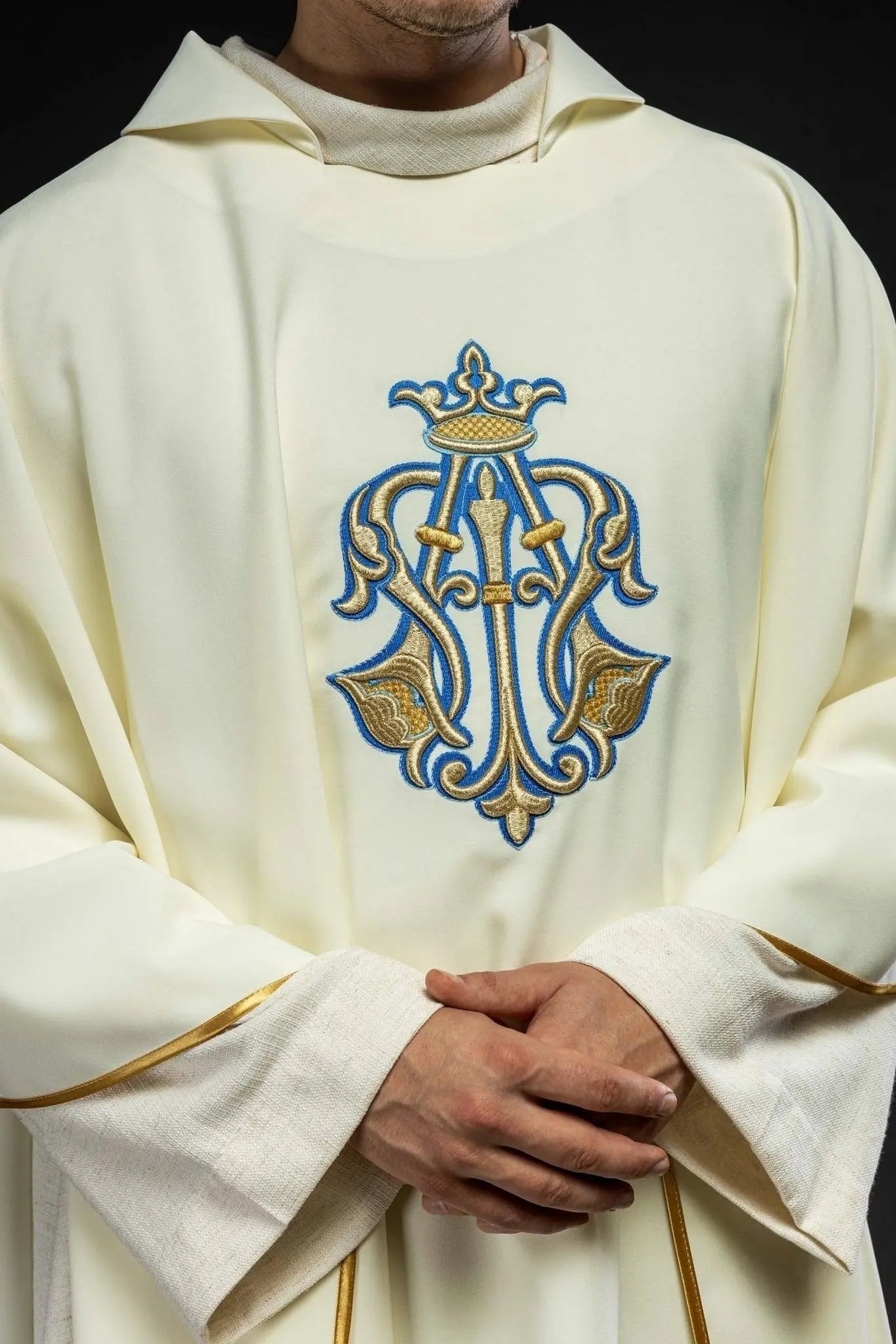 Embroidered Ecru Chasuble with Marian Symbol and Wide Collar