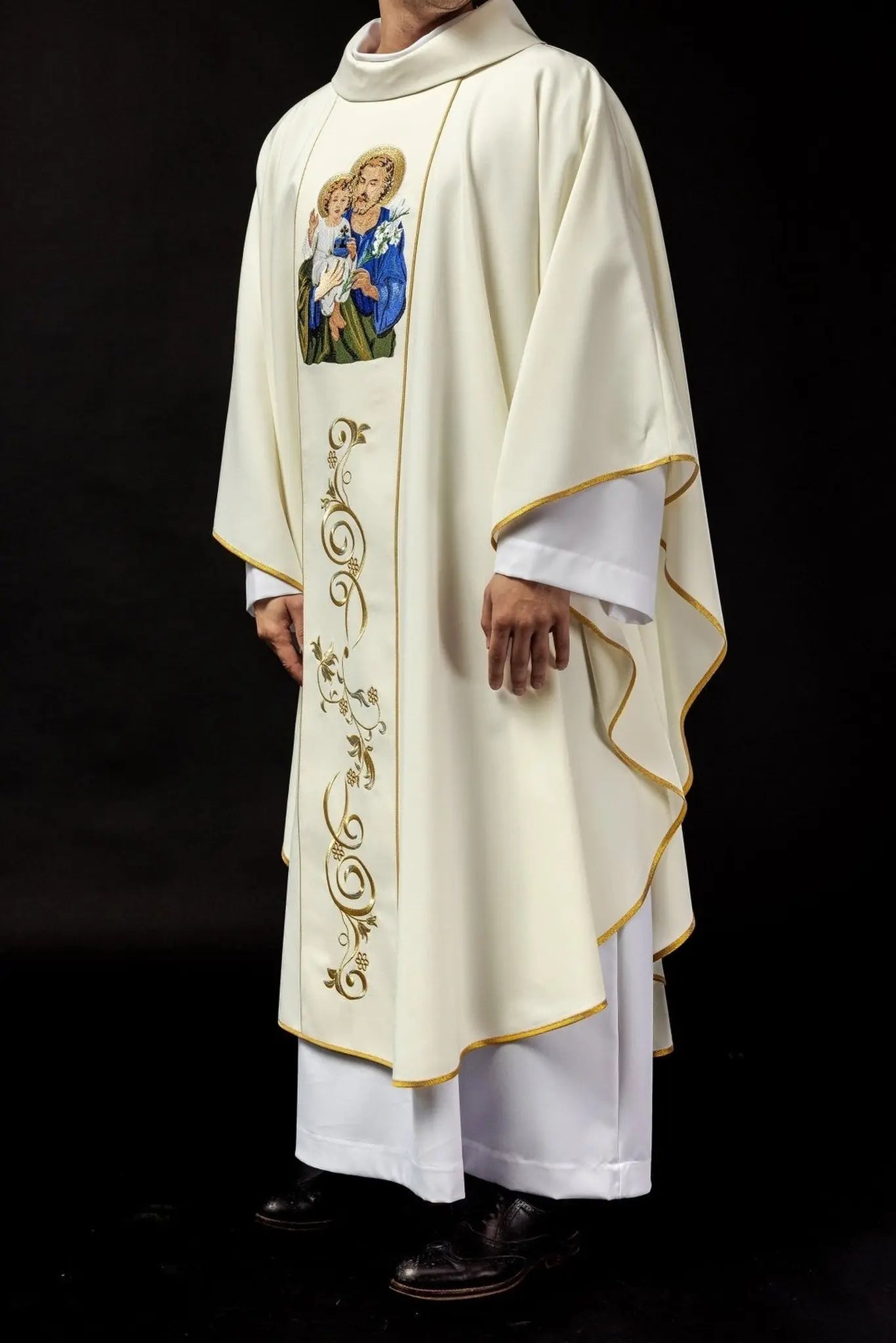 Embroidered chasuble with the image of St. Joseph