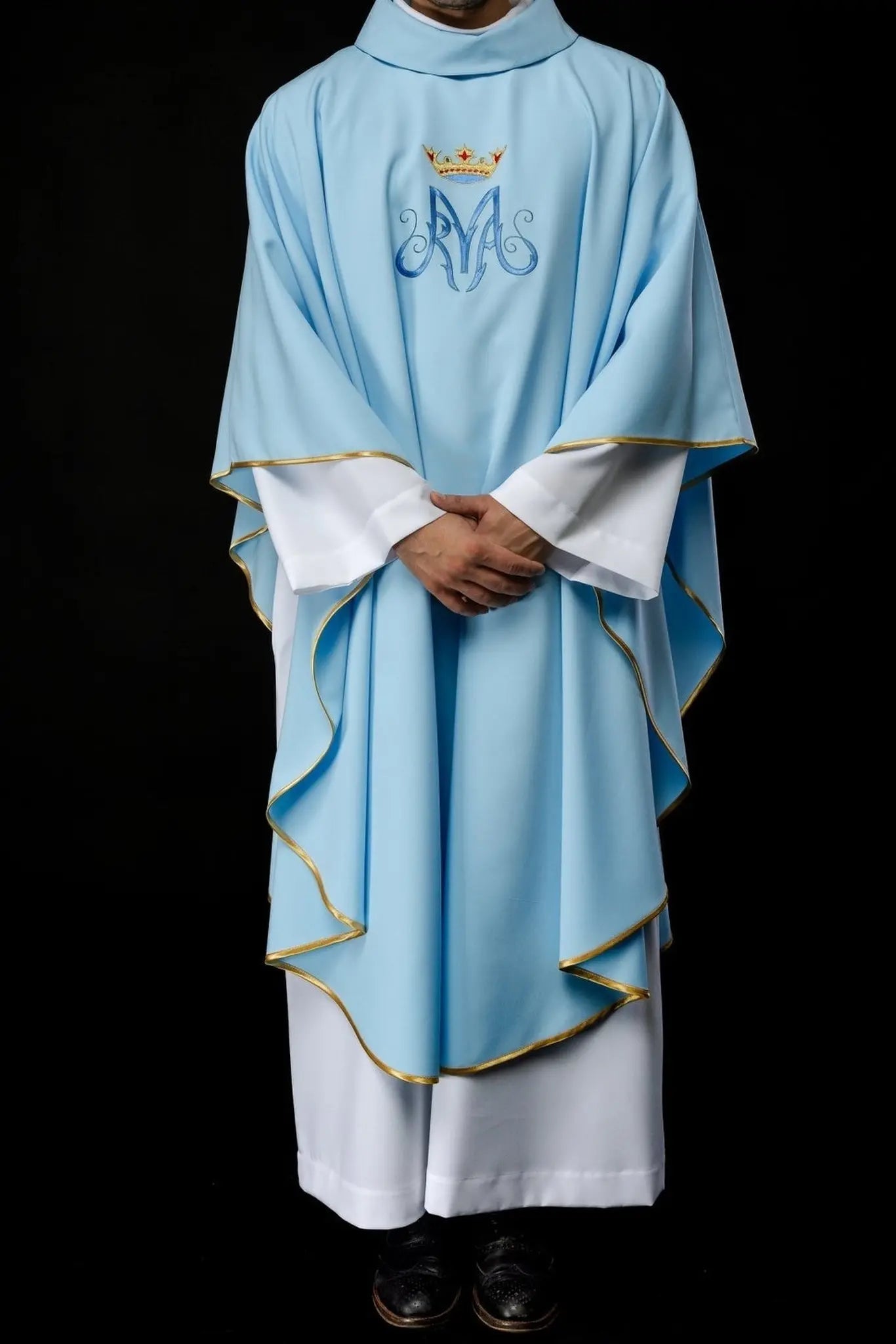Marian liturgical chasuble in blue