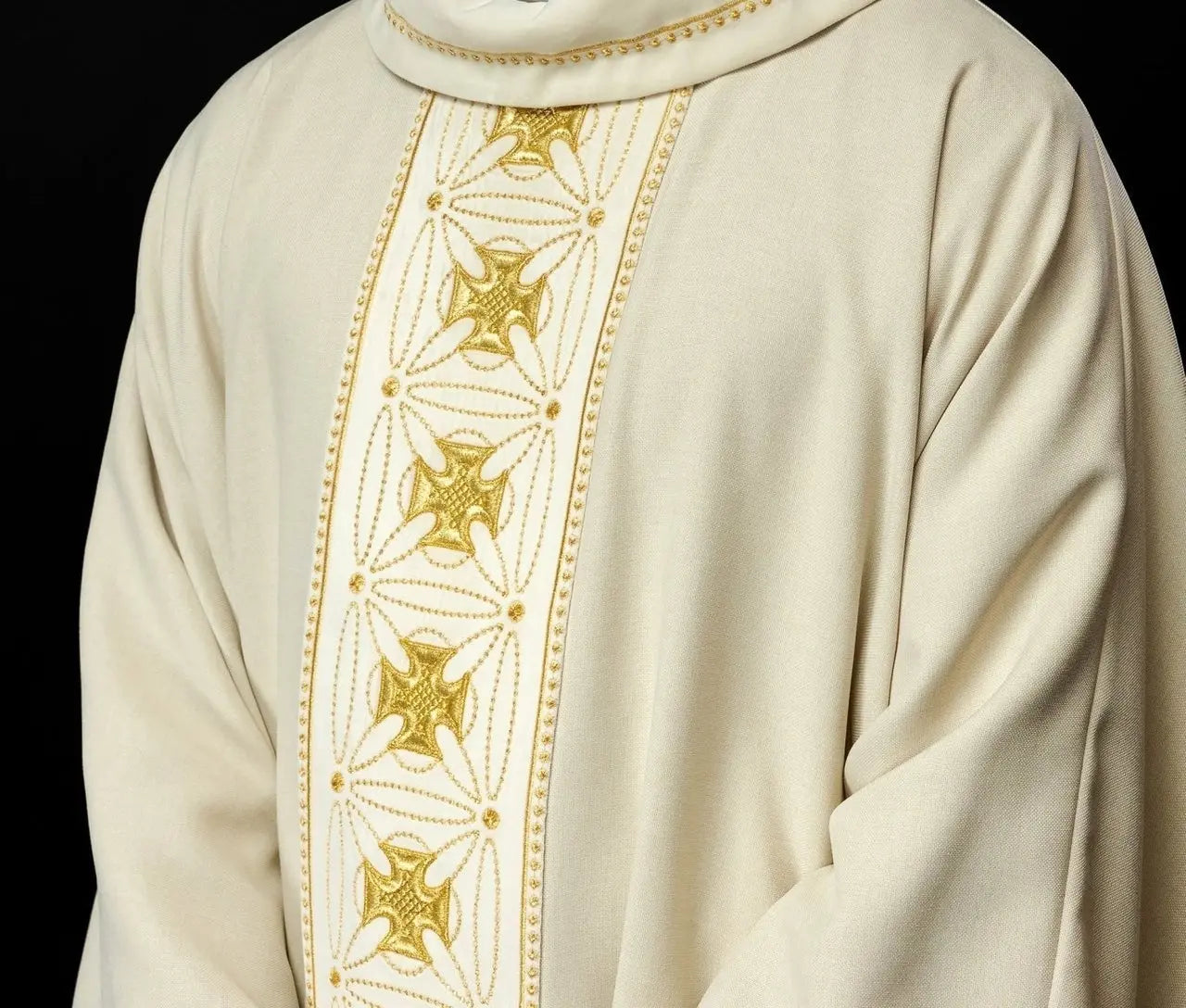Liturgical chasuble with richly decorated belt with crosses in ecru color