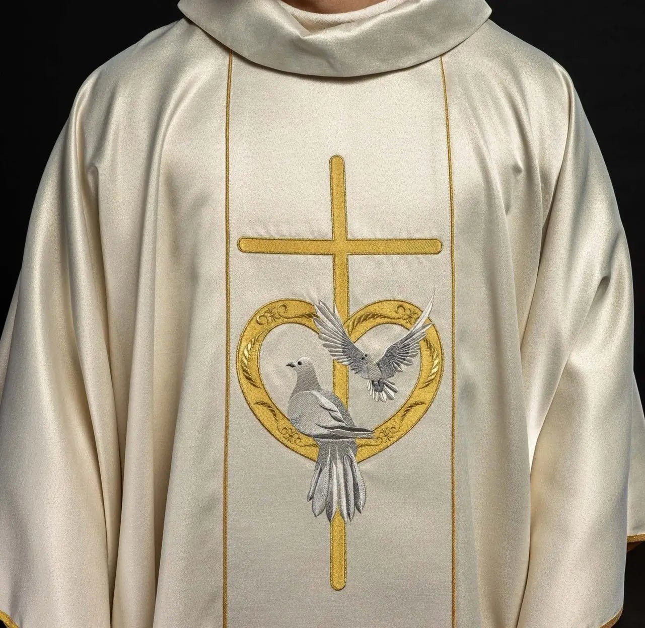 Chasuble de mariage couleur écru