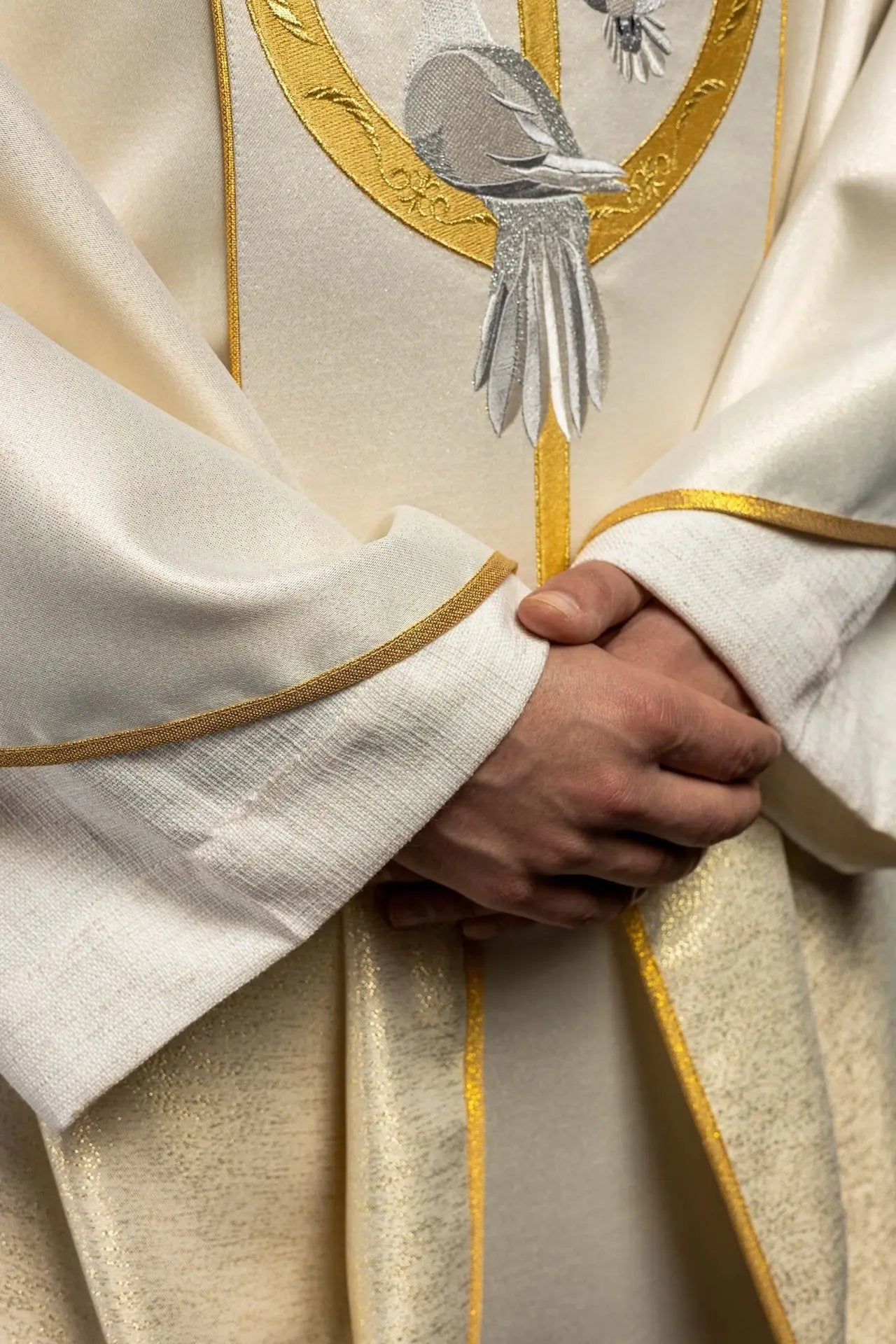 Wedding chasuble in the colour ecru