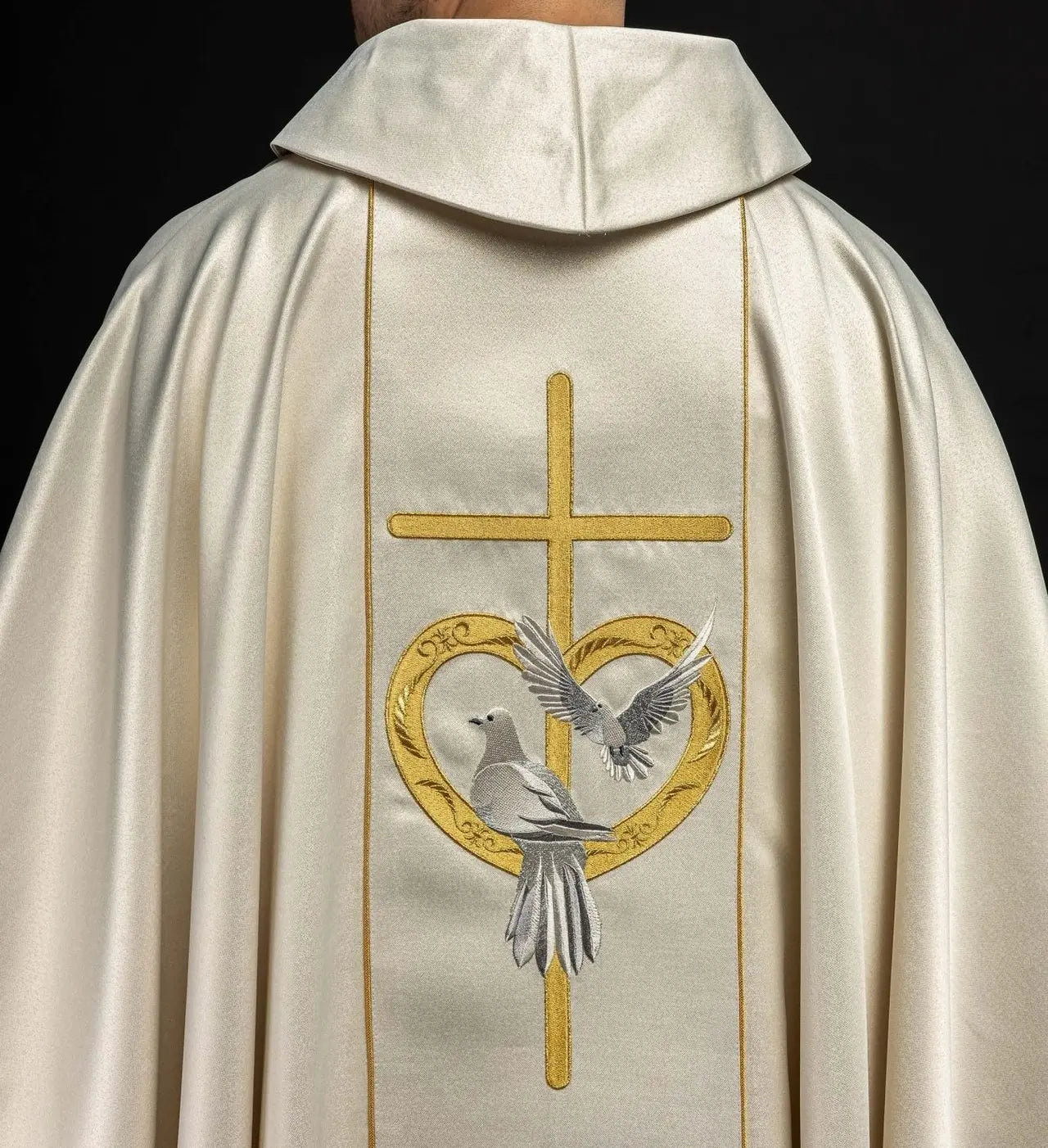 Wedding chasuble in the colour ecru