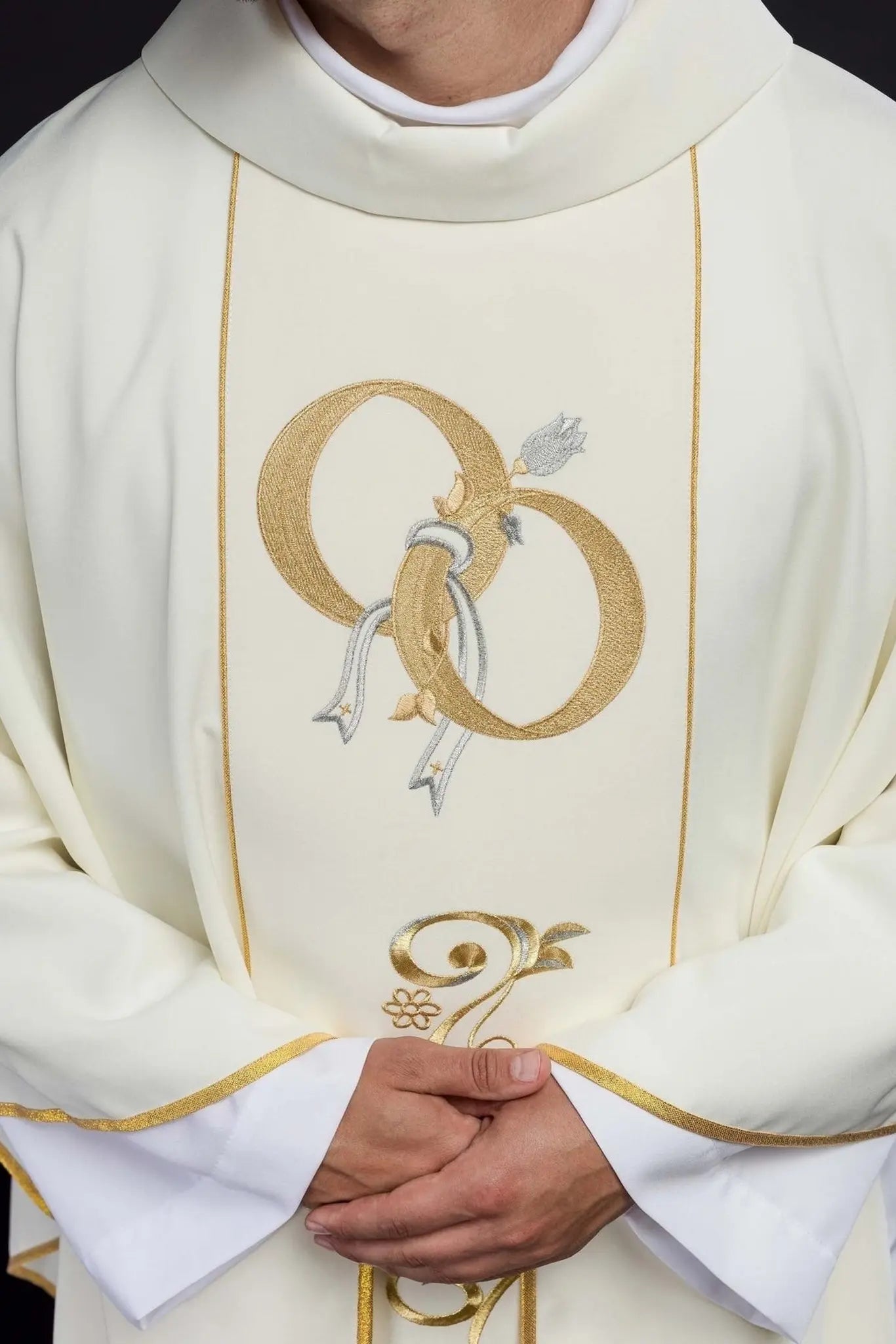 Chasuble de mariage avec alliances en écru