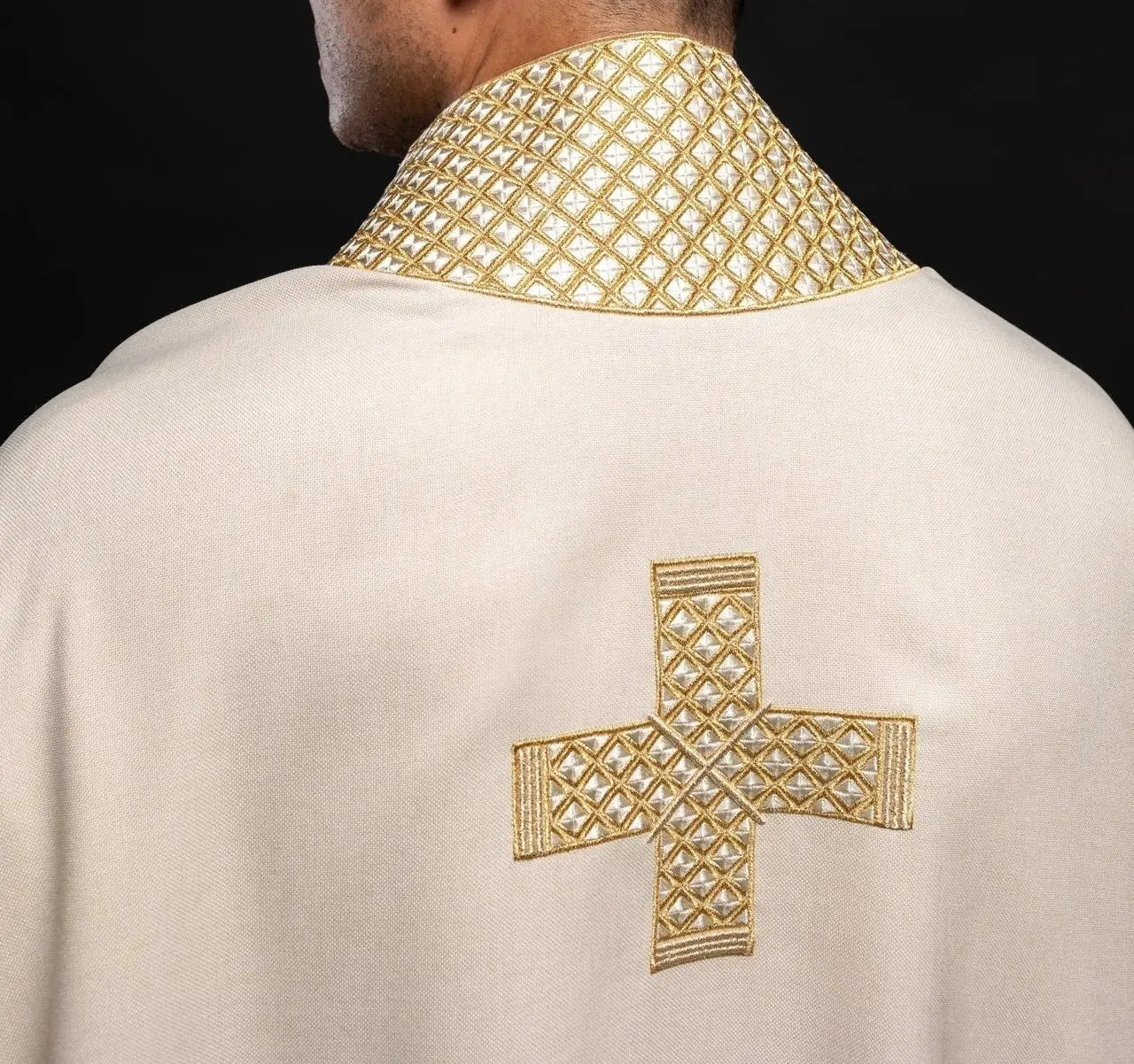 Chasuble in ecru color with embroidered crosses and collar
