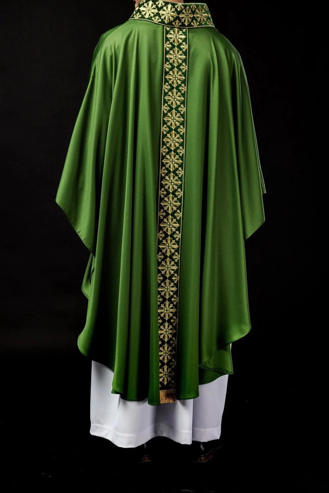 Chasuble avec broderie brillante en vert