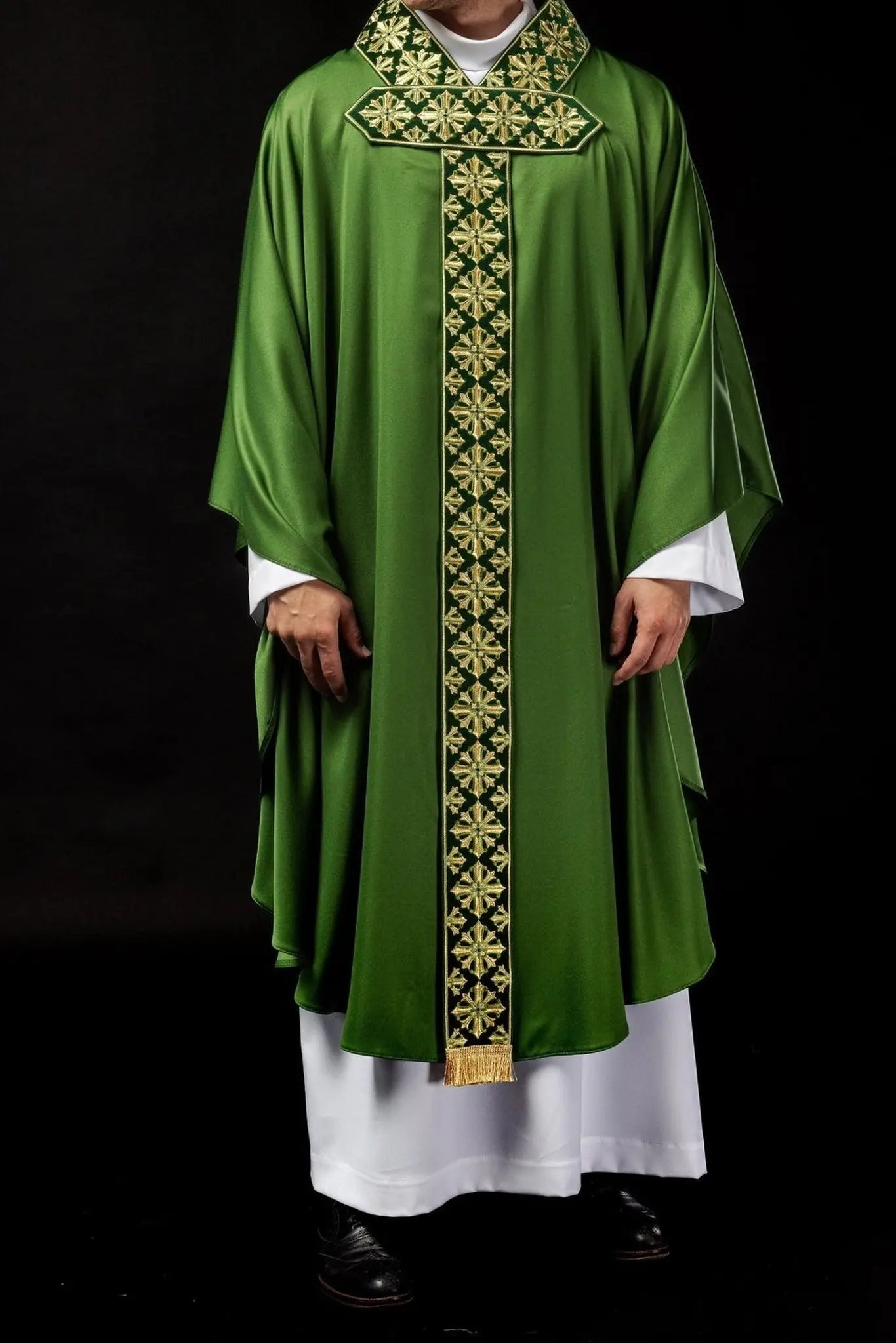 Chasuble avec broderie brillante en vert