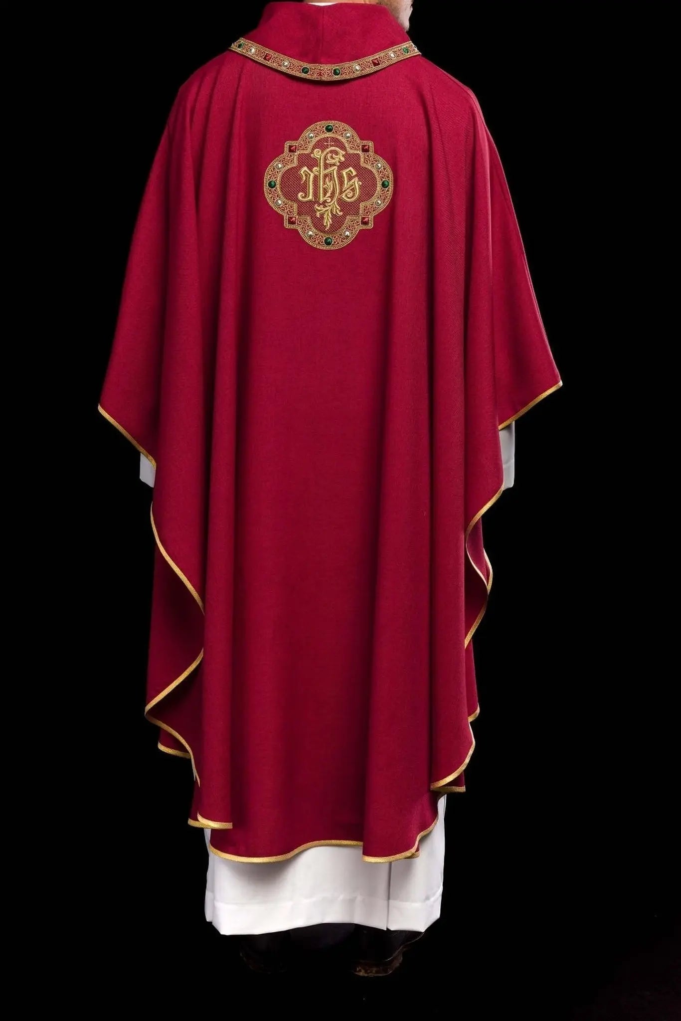 Chasuble with richly embroidered belt and piping around the IHS I collar embroidery in red