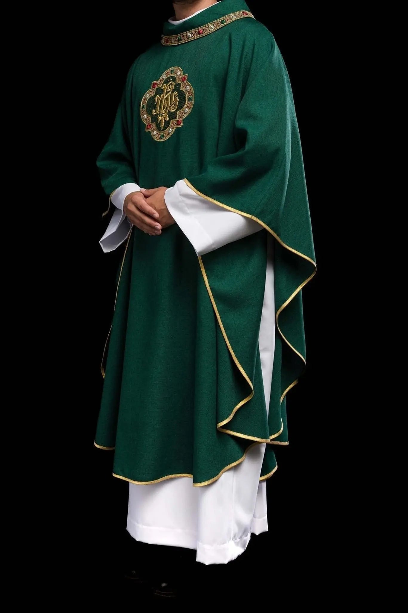 Chasuble with richly embroidered belt and piping around the IHS I collar embroidery in green