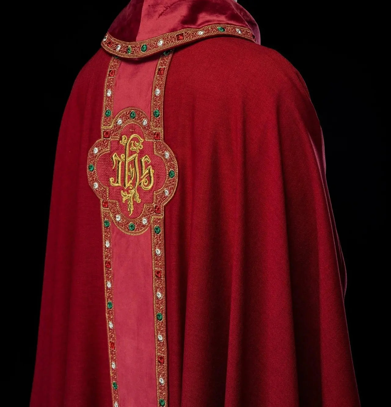 Chasuble with richly embroidered belt and piping around the IHS embroidery and collar in red