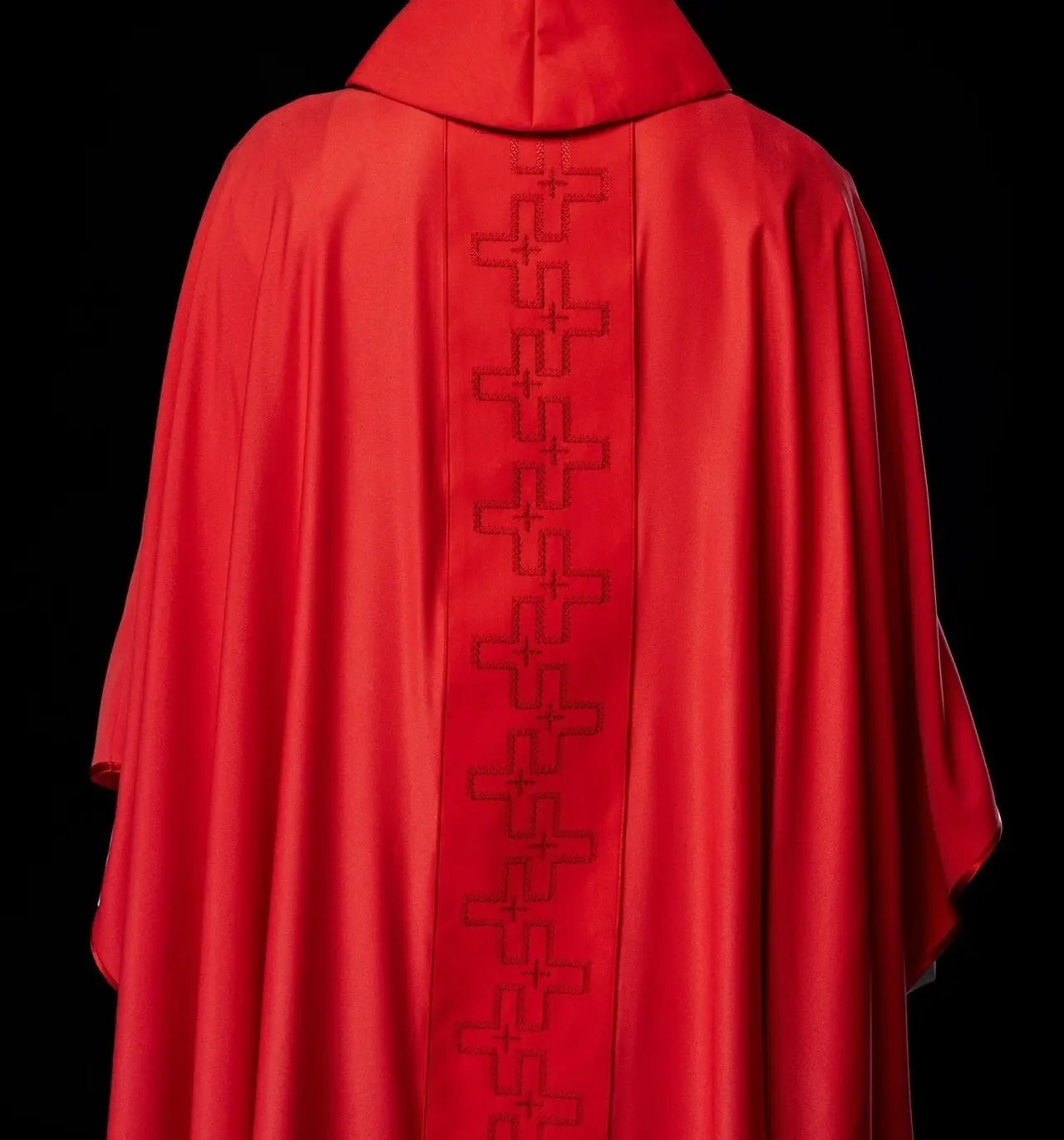 Chasuble with richly embroidered belt in red cross embroidery