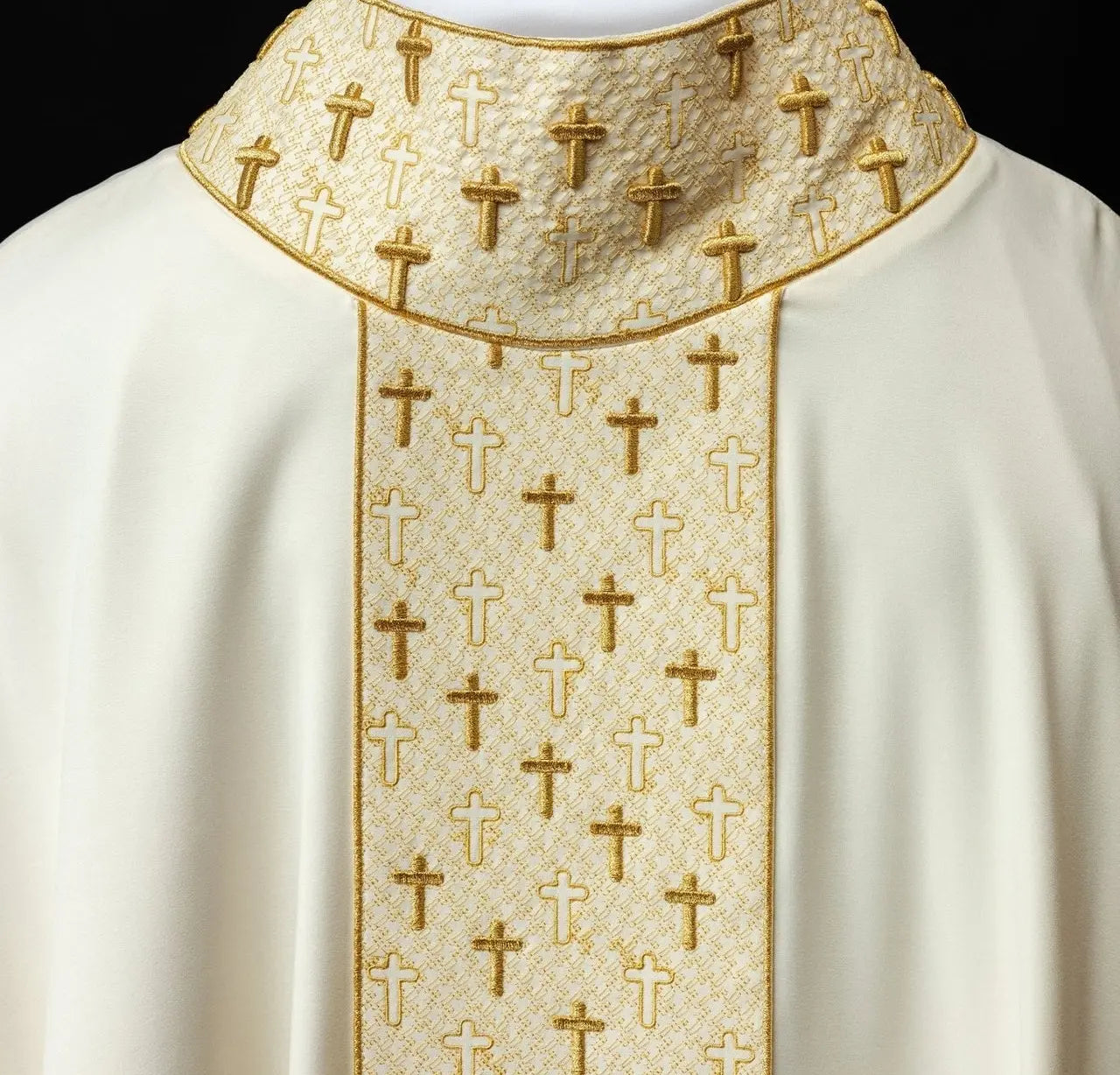 Chasuble with richly embroidered belt with crosses in ecru color