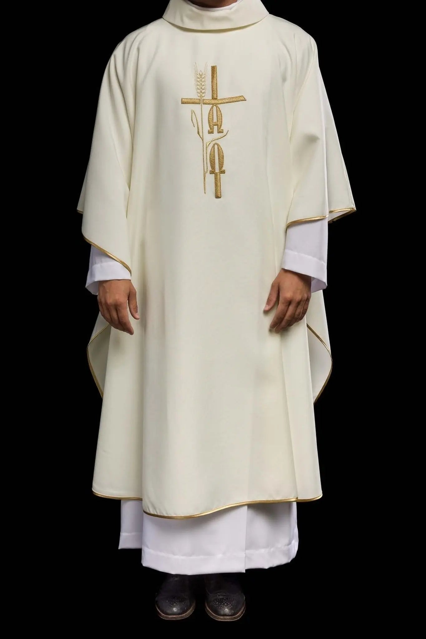 Chasuble avec broderie Alpha Omega en écru