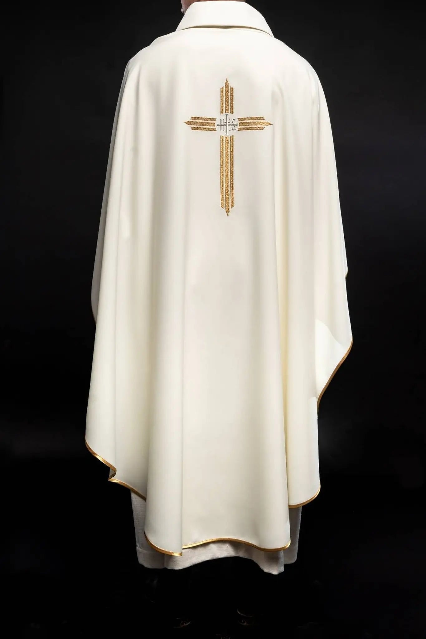 Chasuble with embroidery of the Cross and IHS in ecru