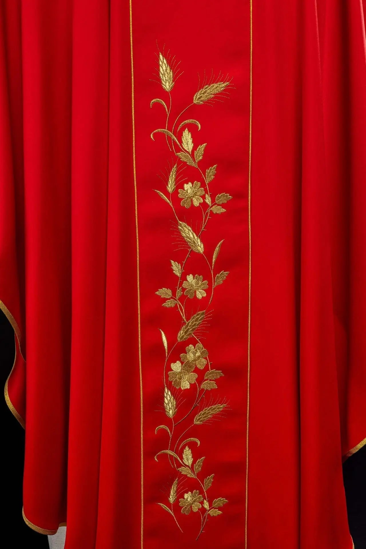 Chasuble with embroidered cross and ears in red