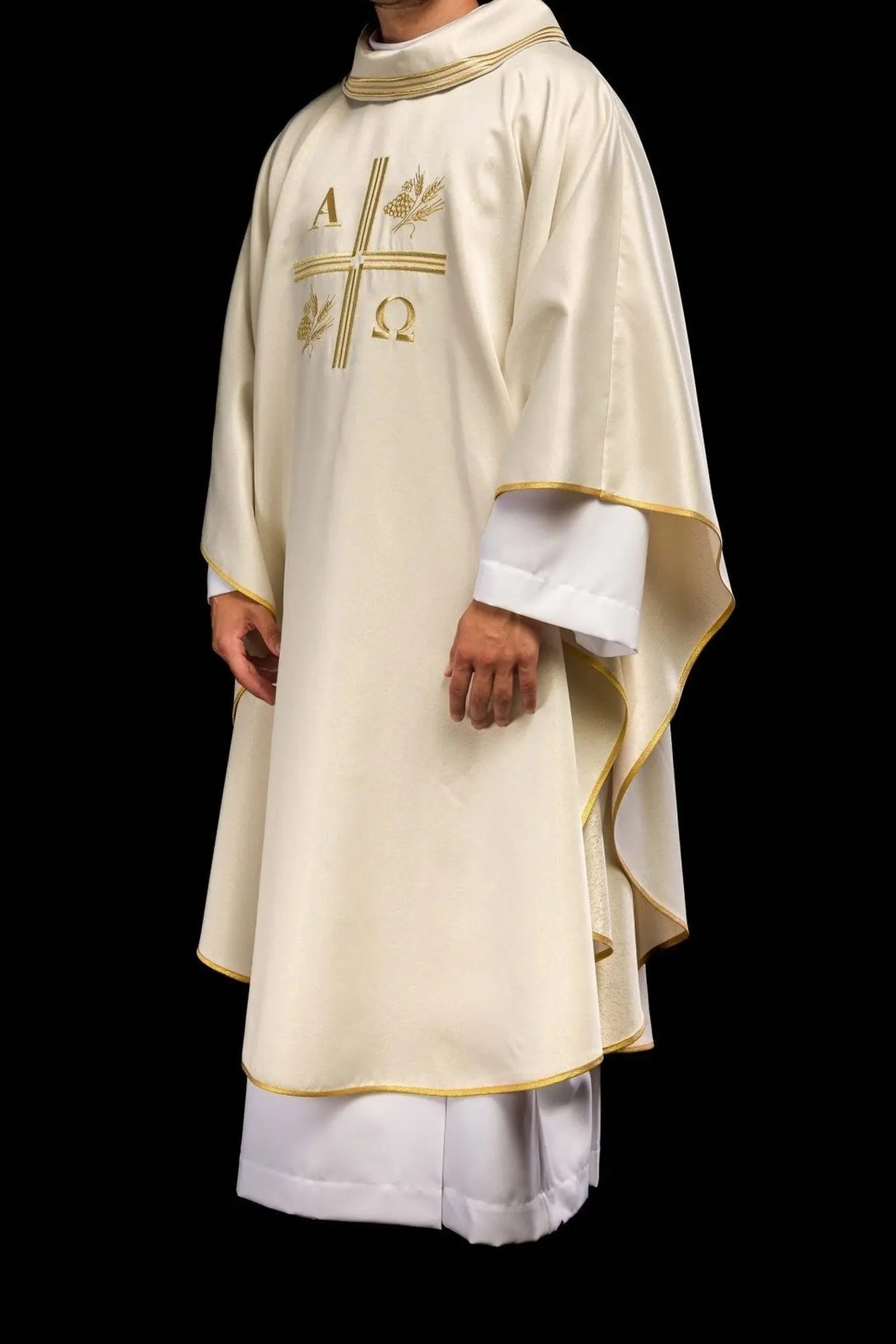 Chasuble with embroidered cross and motifs of Alpha and Omega and ears in ecru colour