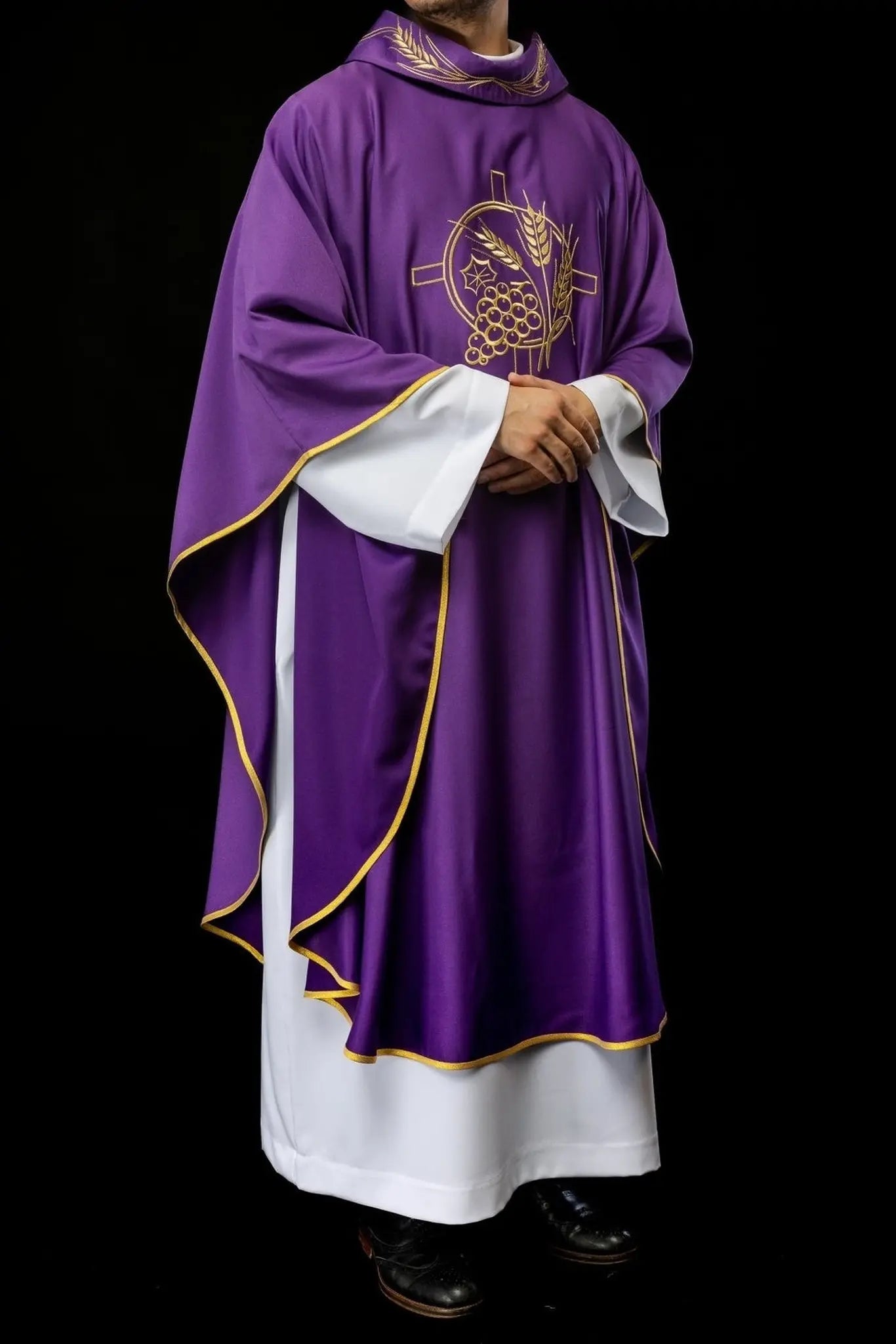 Chasuble with embroidered cross and ear motifs in purple