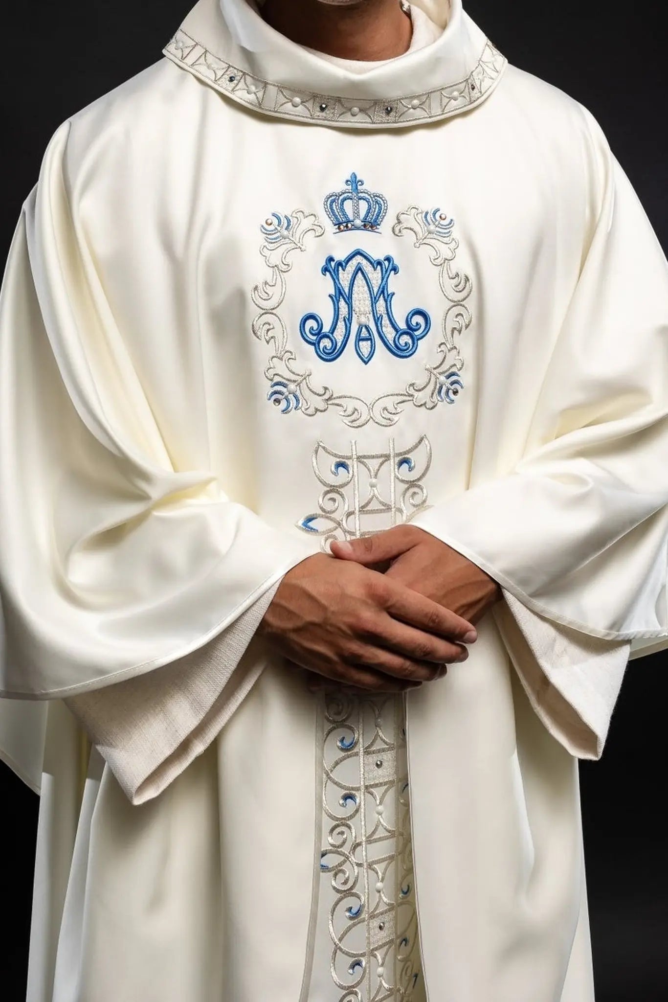 Chasuble with embroidered Marian belt