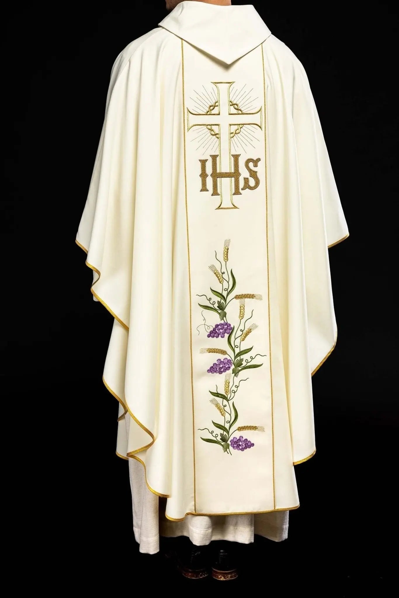 Chasuble with decorated IHS belt of grapes and ears and gold piping