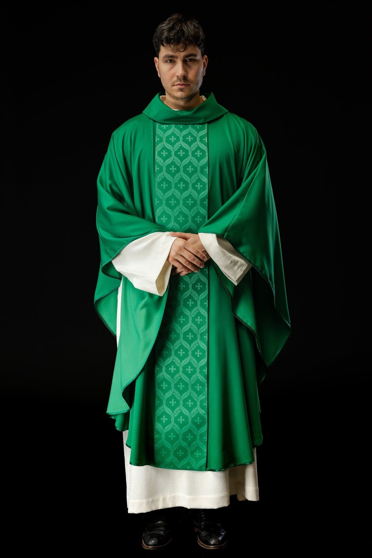 Ornat zielony z żakardowym pasem w krzyże