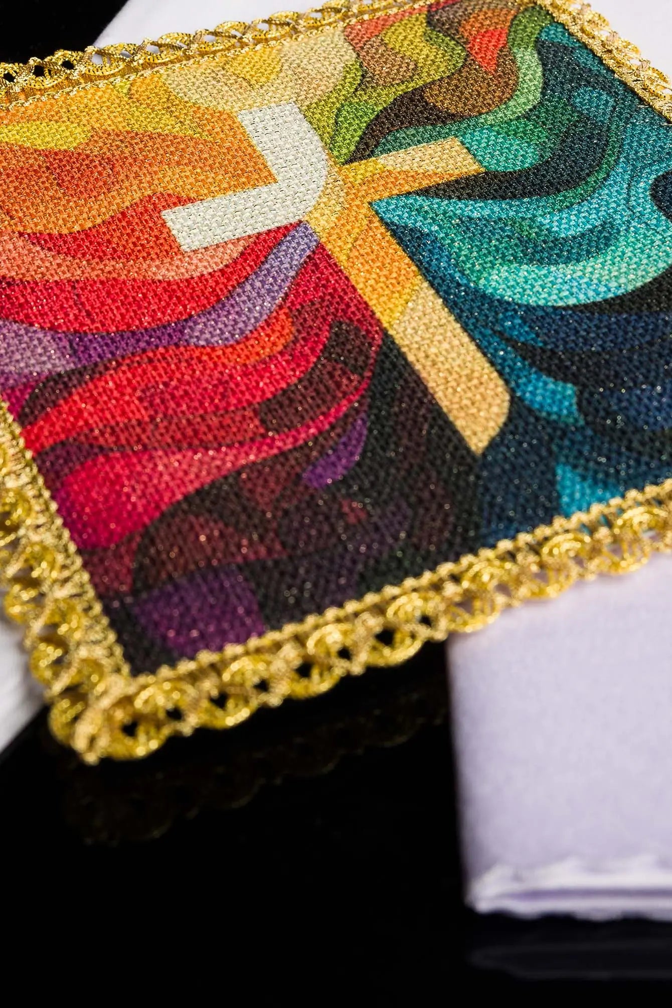 Chalice Linen Set with Multicolour Cross Pall - HAFTINA ATELIER