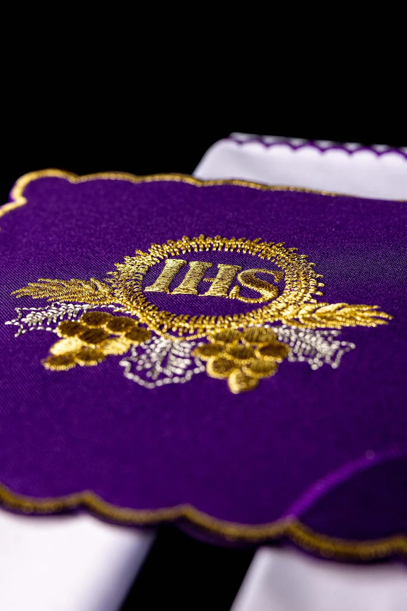 Purple Chalice Linen Set with Gold IHS Embroidery - HAFTINA ATELIER