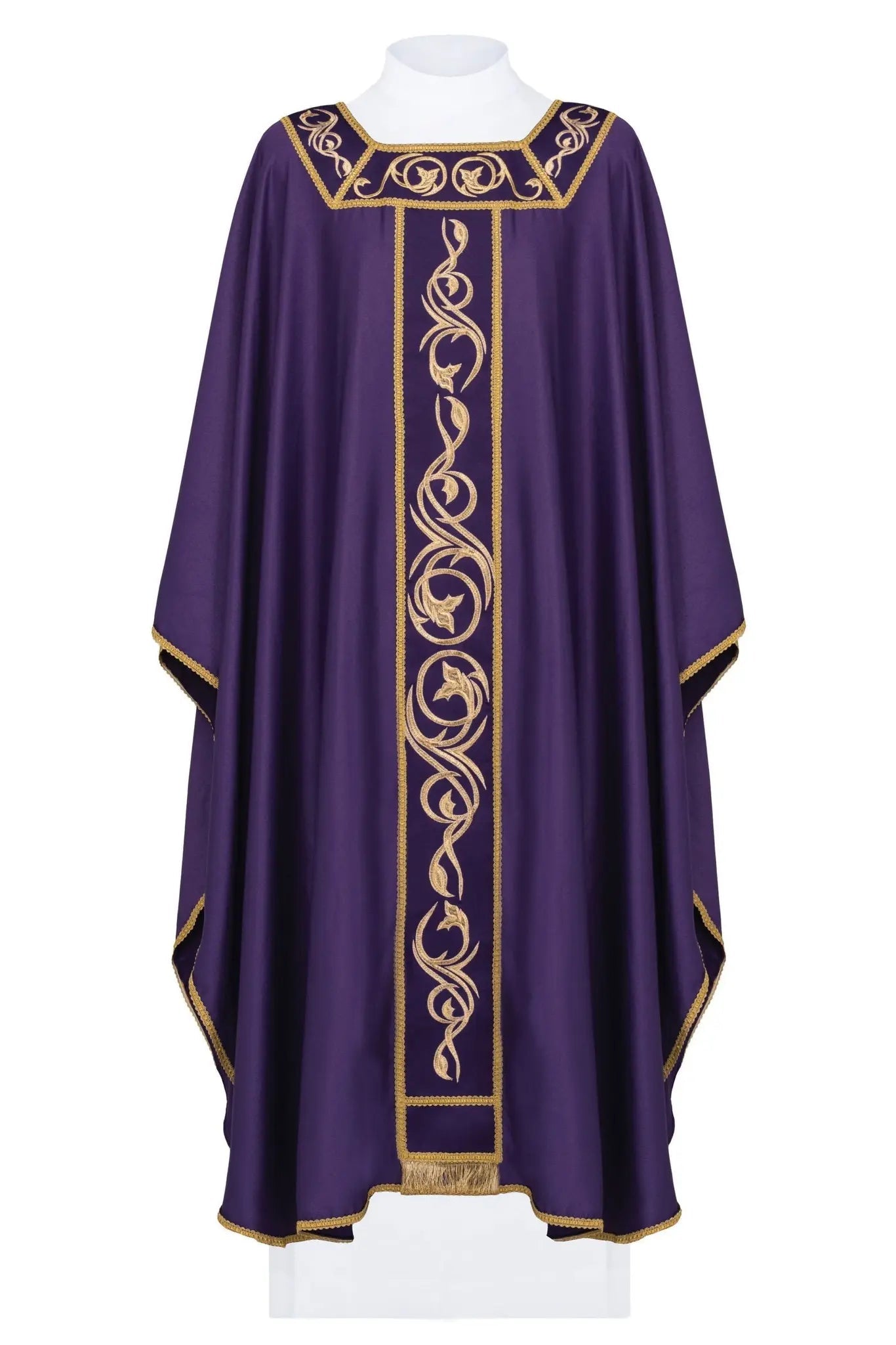 Purple chasuble embroidered on lightweight fabric - HAFTINA ATELIER