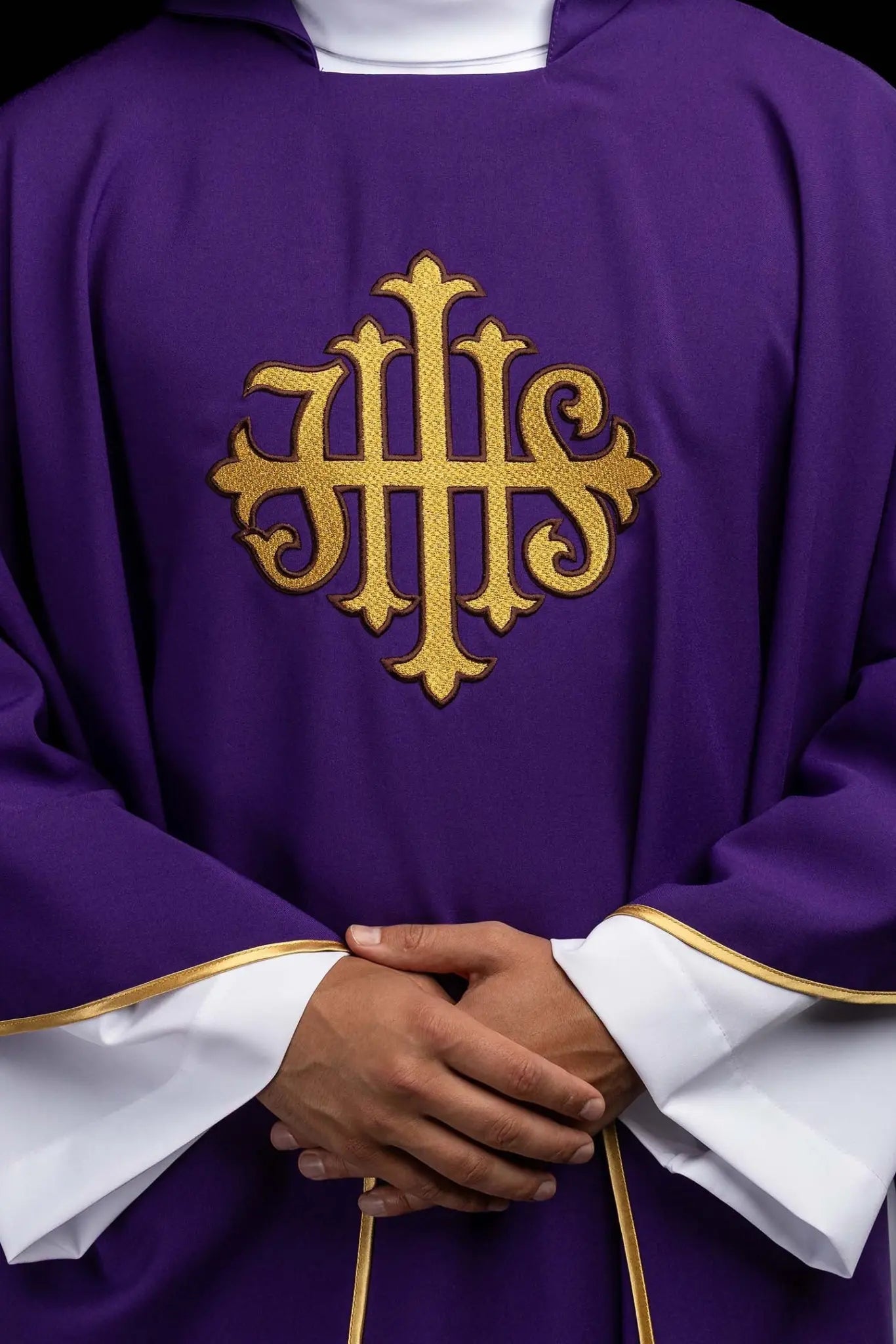 Purple chasuble with IHS embroidery - HAFTINA ATELIER