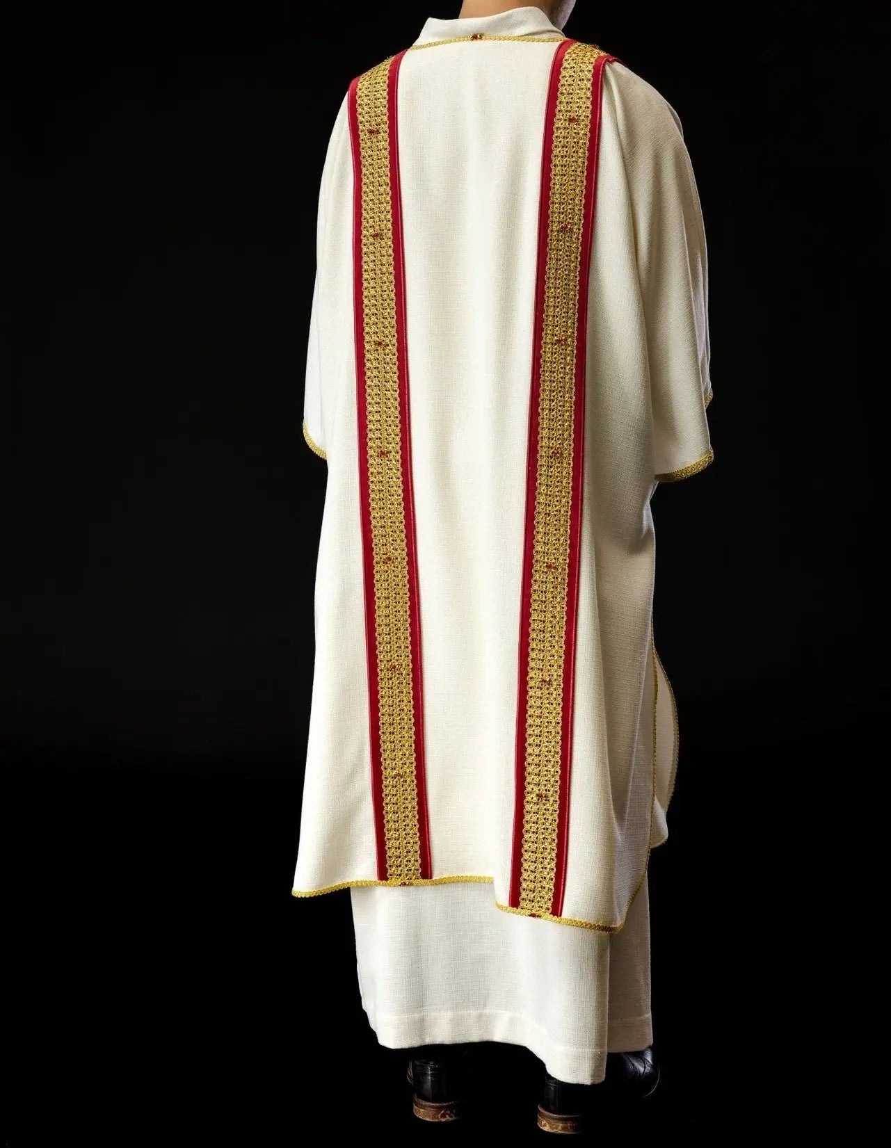 Handmade Dalmatic with Natural Stones – Model 1001