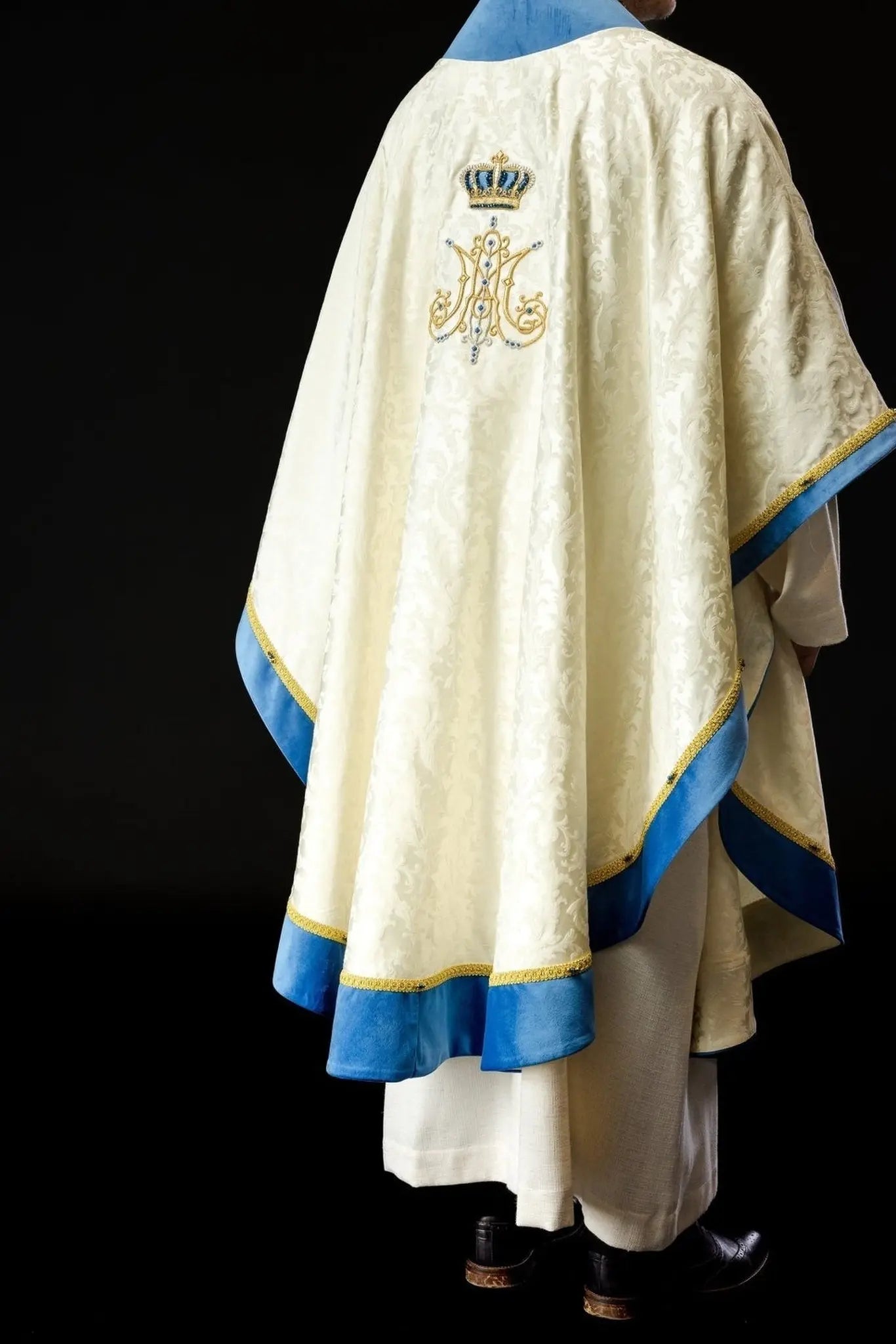 Handmade Marian Chasuble with Natural Stones – Model 7006