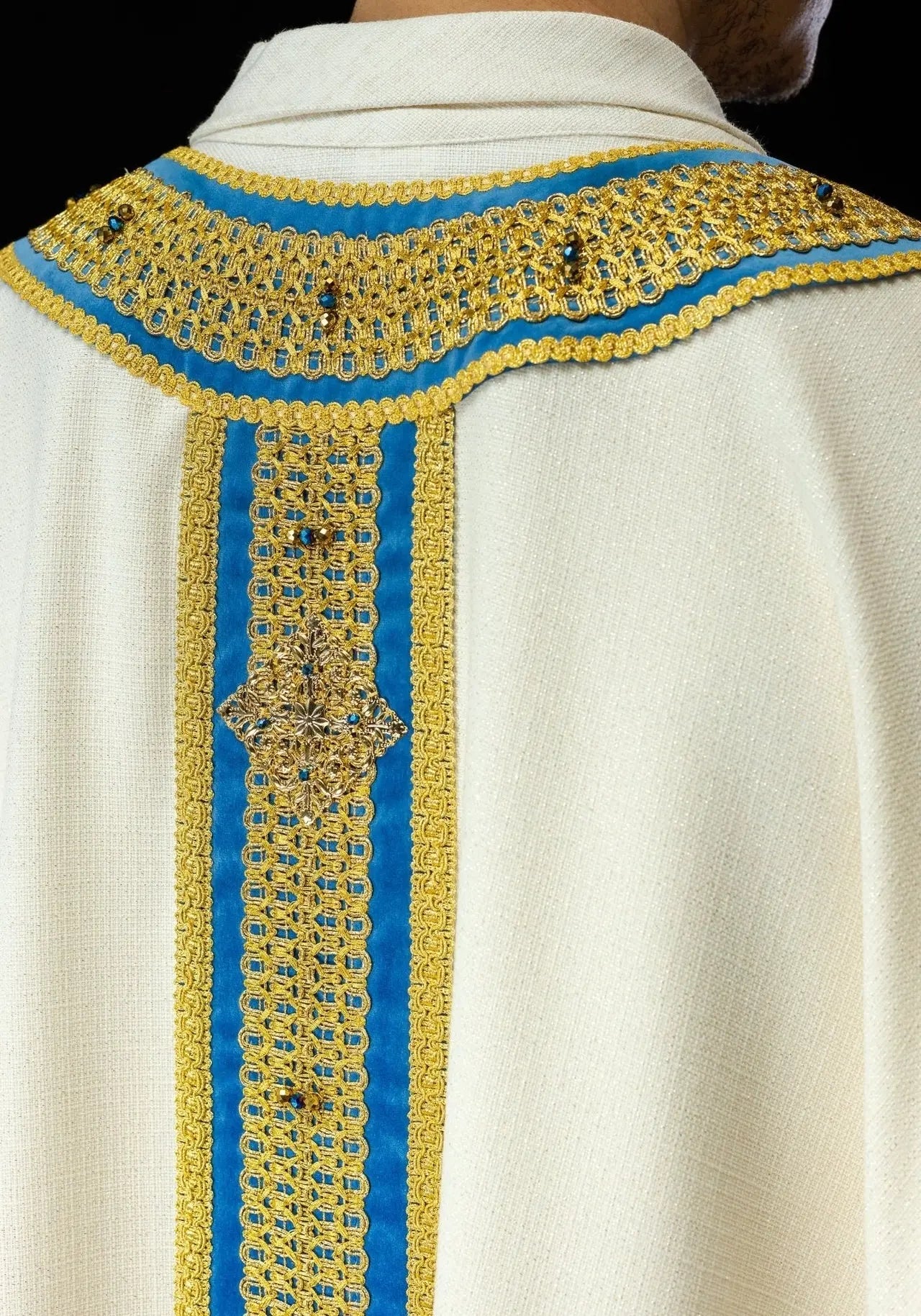 Handmade Chasuble with Natural Stones – Model 7001