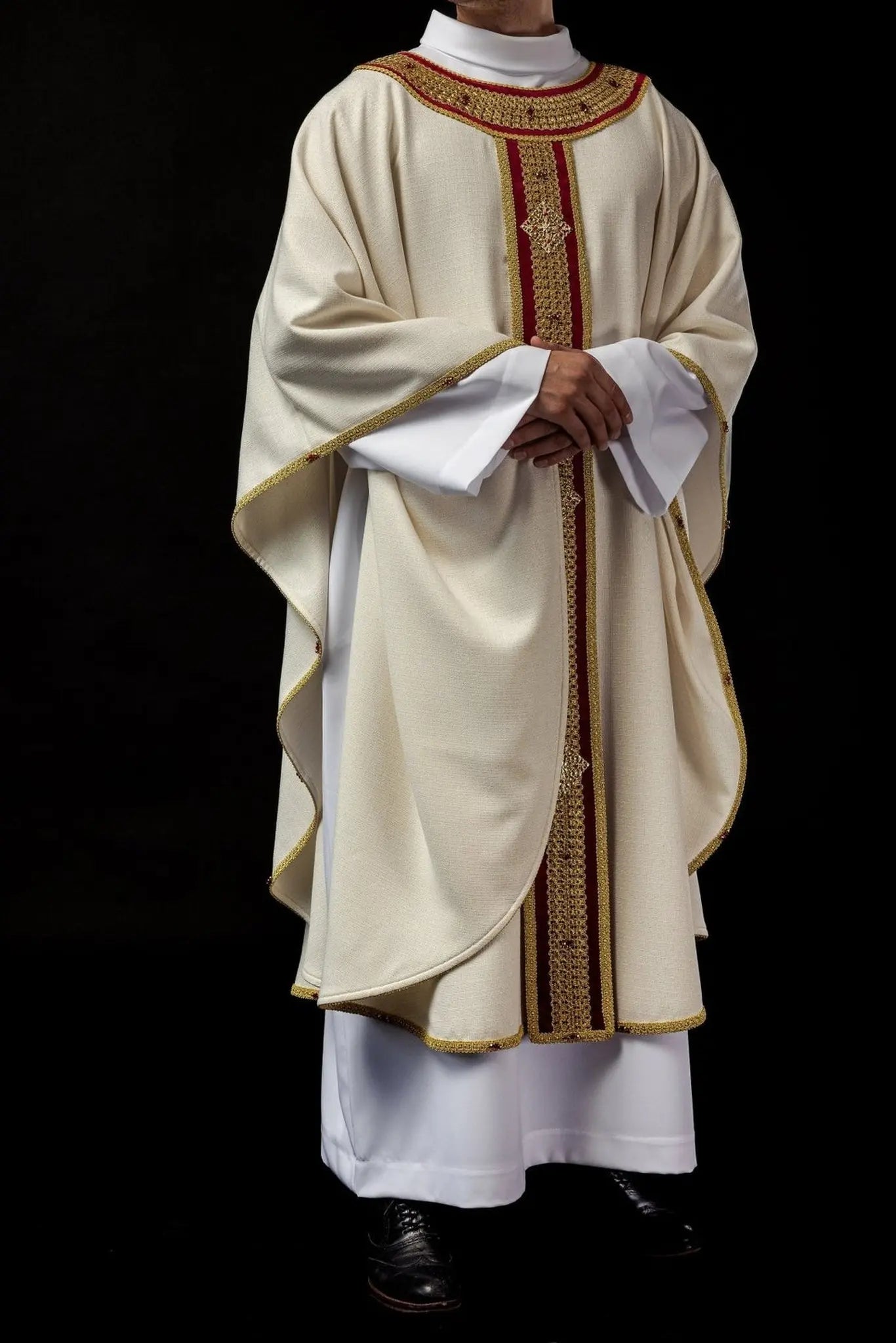 Chasuble faite main avec pierres naturelles – Collection Handmade 7001