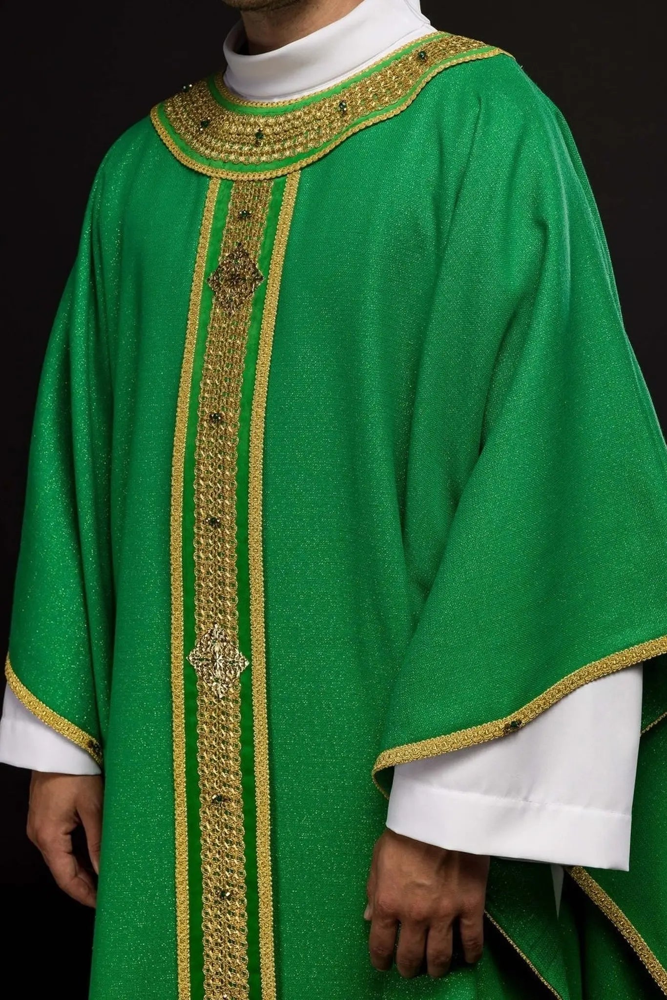 Chasuble faite main avec pierres naturelles – Collection Handmade 7001