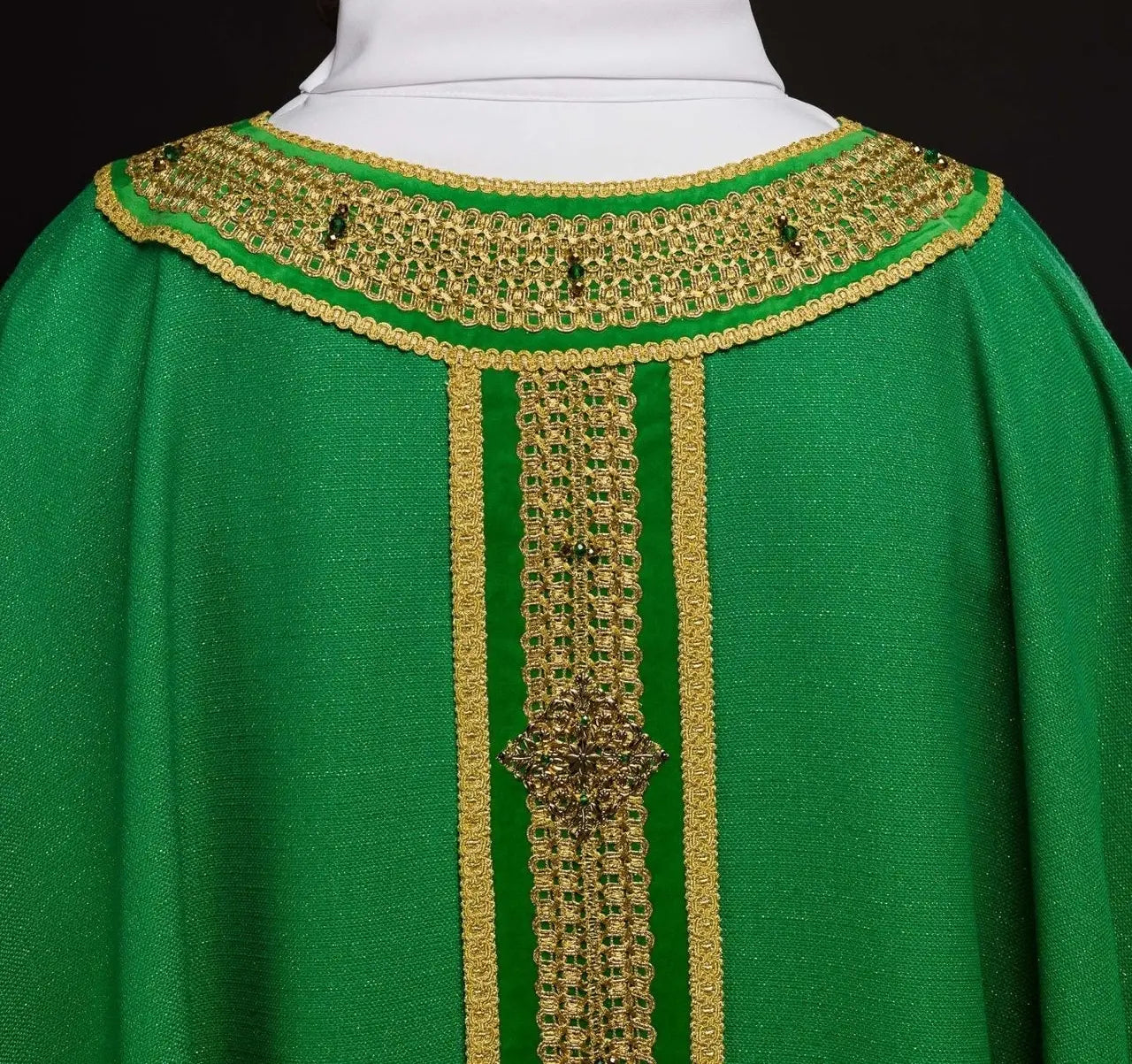 Handmade Chasuble with Natural Stones – Collection Handmade 7001