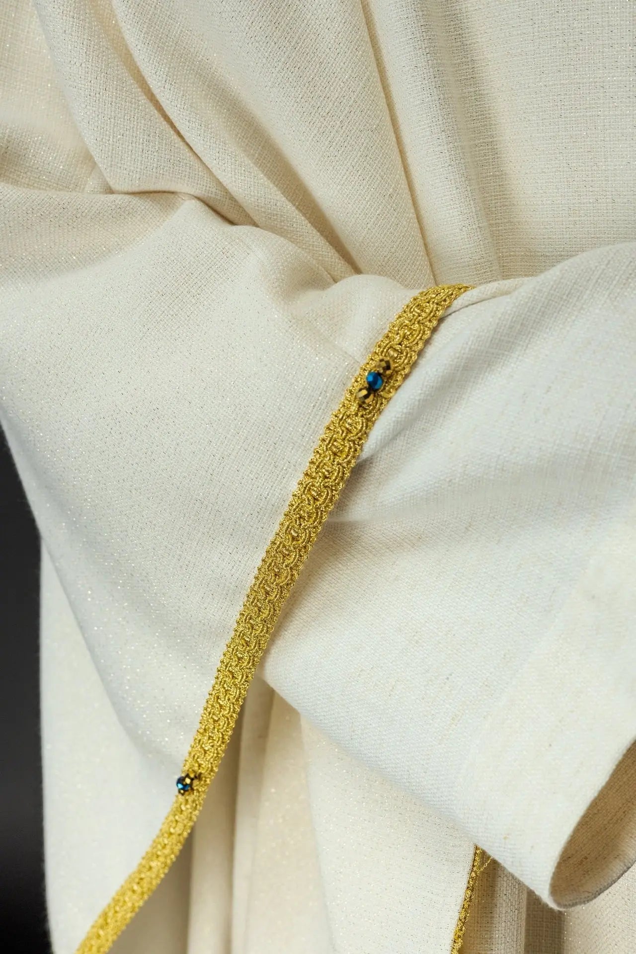 Handmade Chasuble with Natural Stones – Model 7001