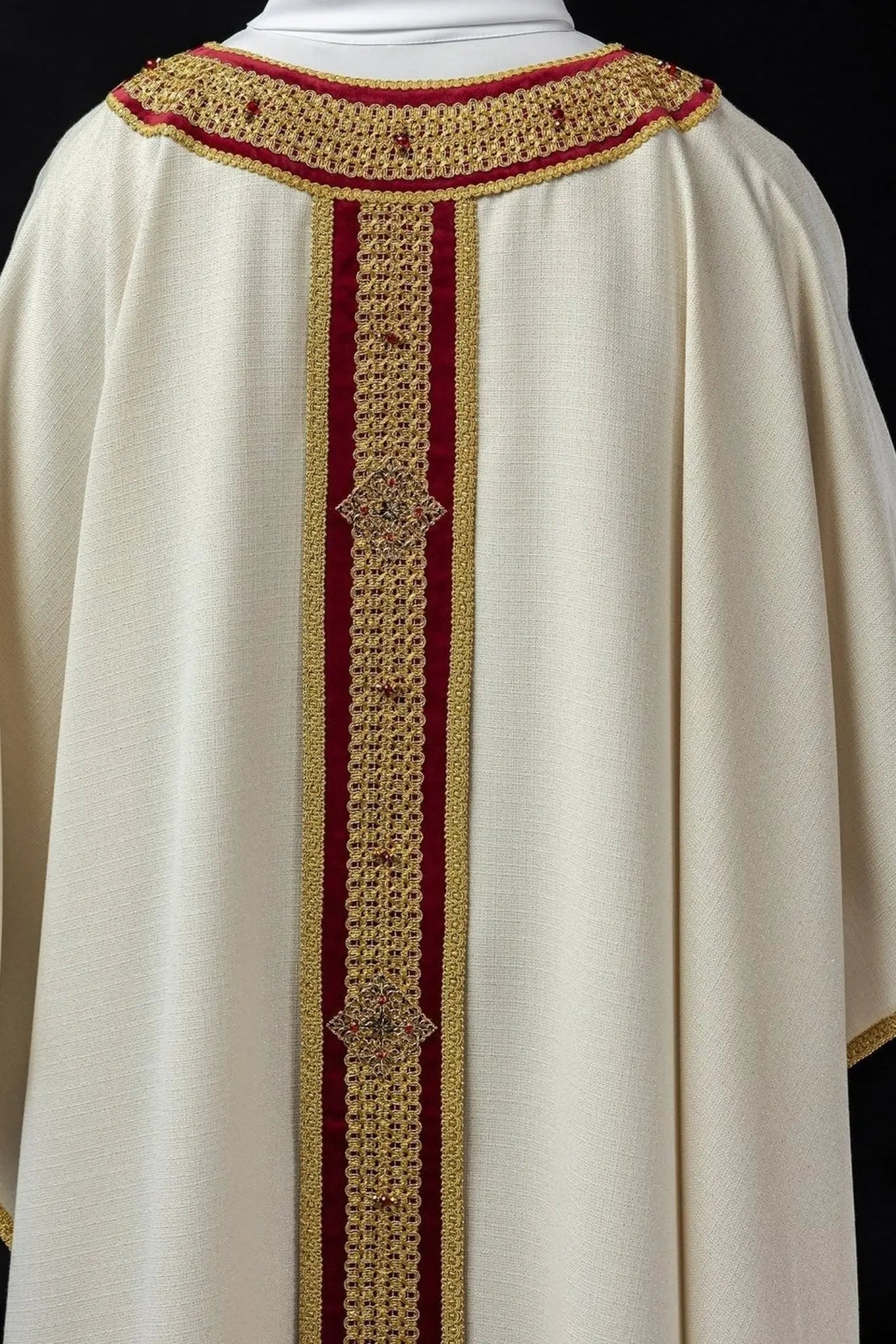 Handmade Chasuble with Natural Stones – Collection Handmade 7001