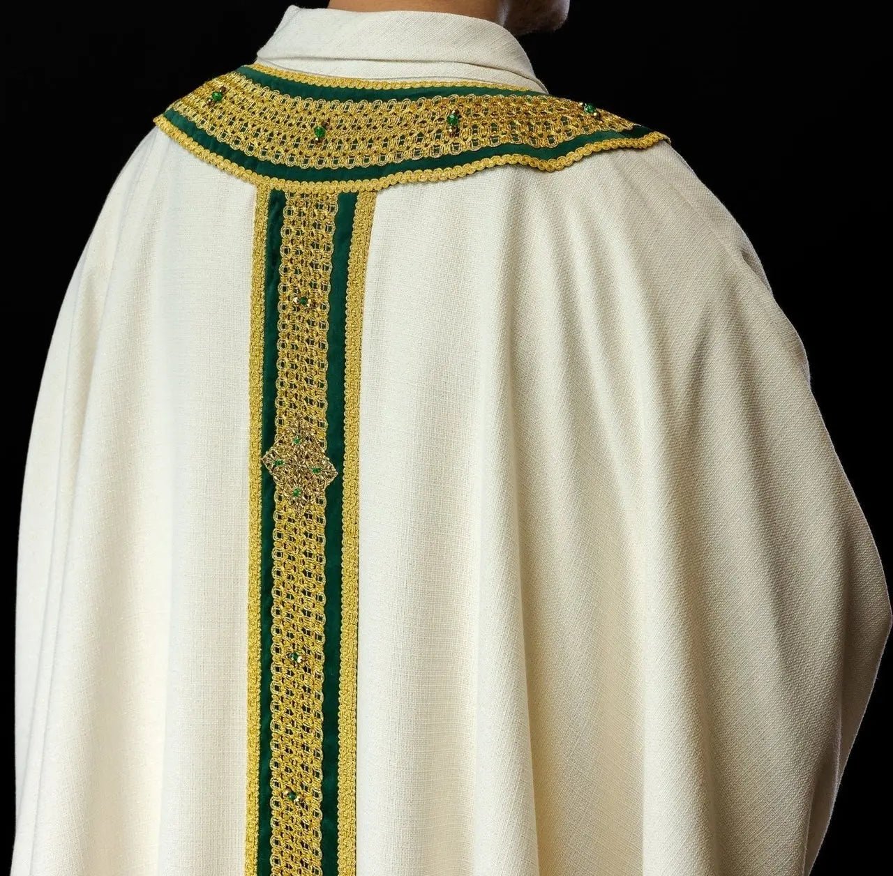 Chasuble faite main avec pierres naturelles – Collection Handmade 7001