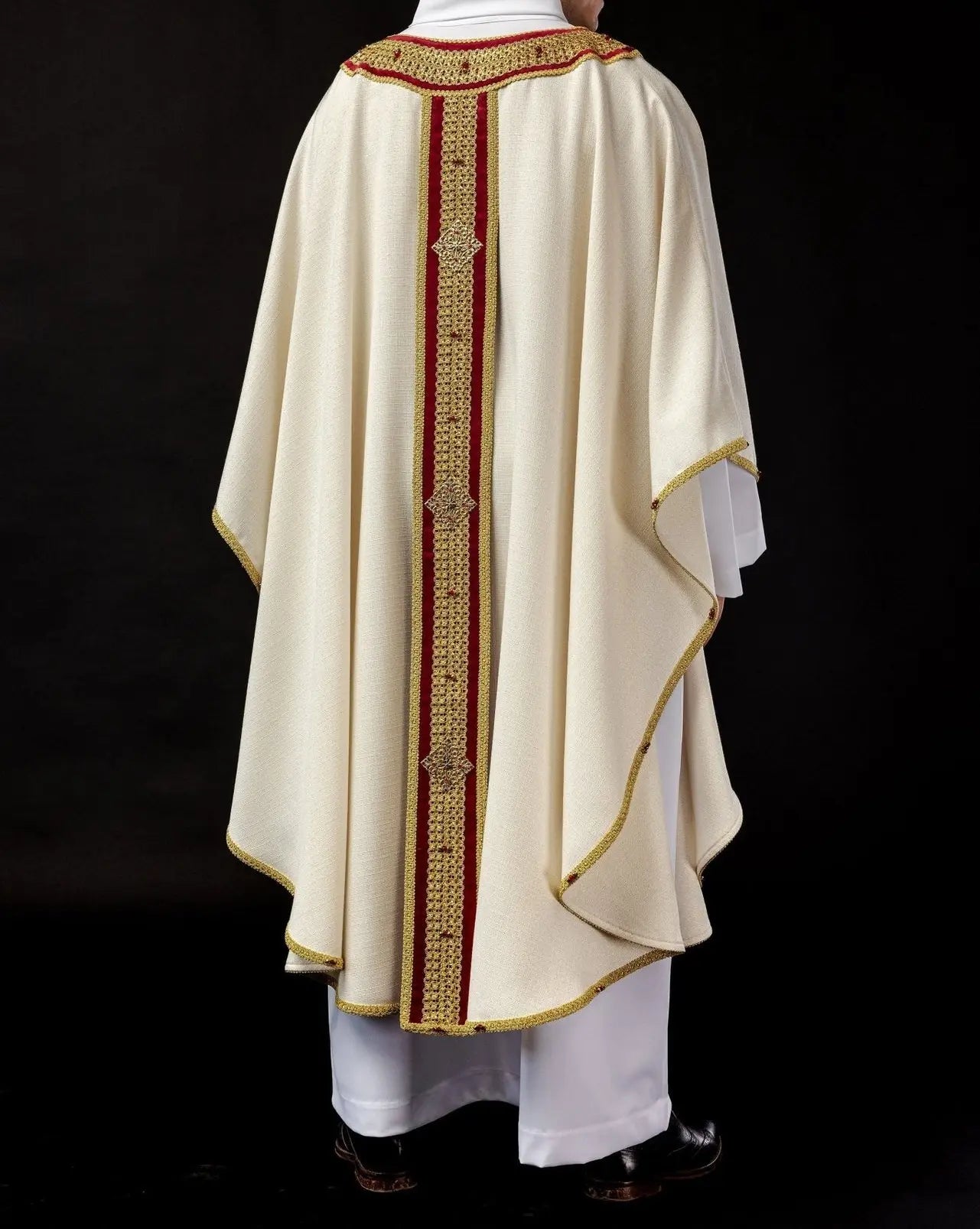Handmade Chasuble with Natural Stones – Collection Handmade 7001