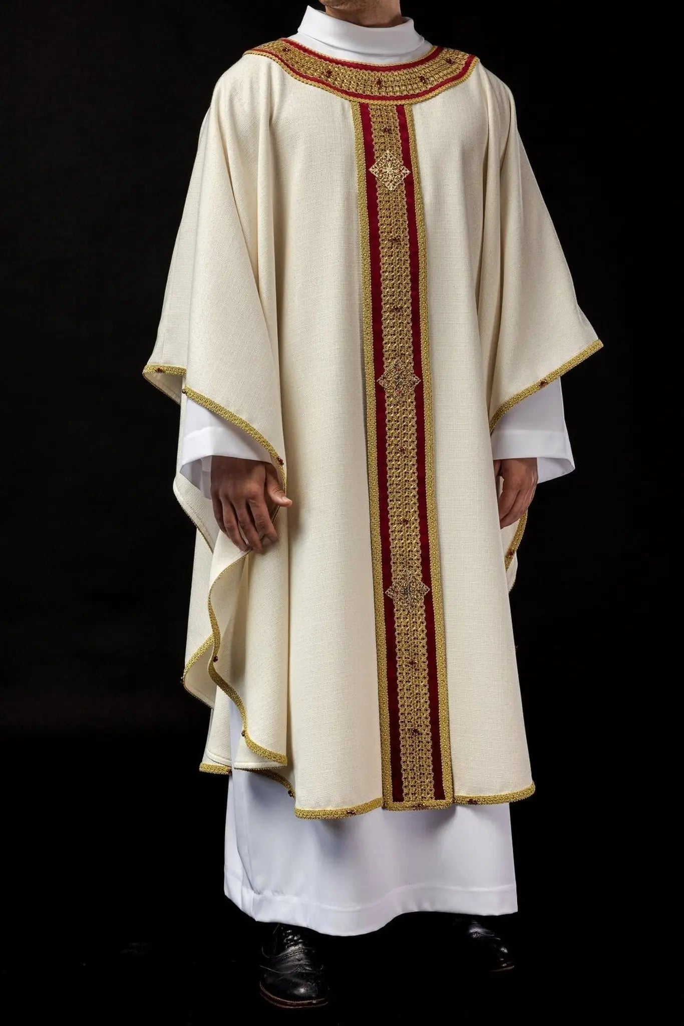 Handmade Chasuble with Natural Stones – Collection Handmade 7001
