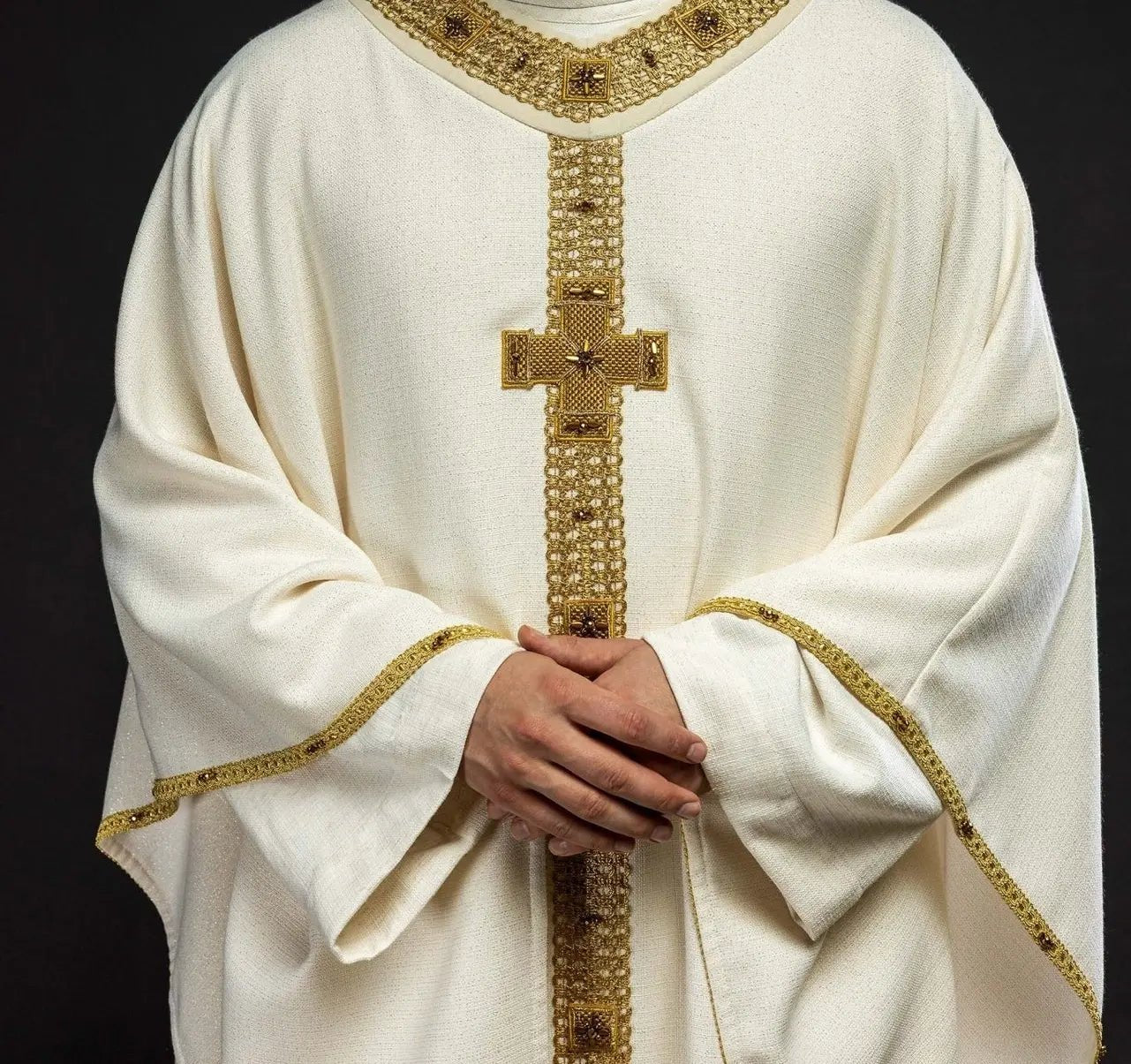 Chasuble artisanale avec pierres naturelles – Collection faite main 7002