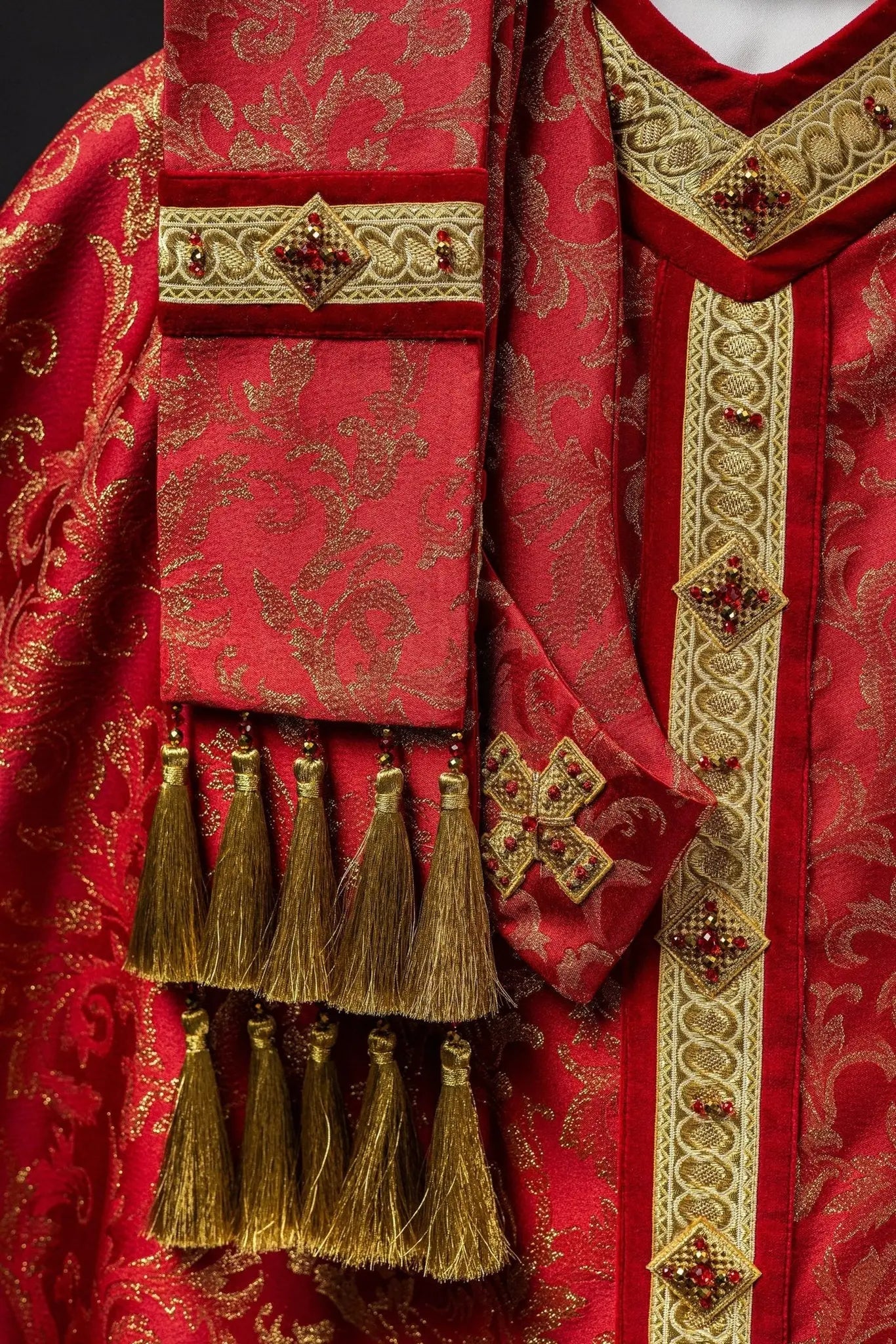 Handmade Chasuble with Natural Stones – Handmade 7003 Collection