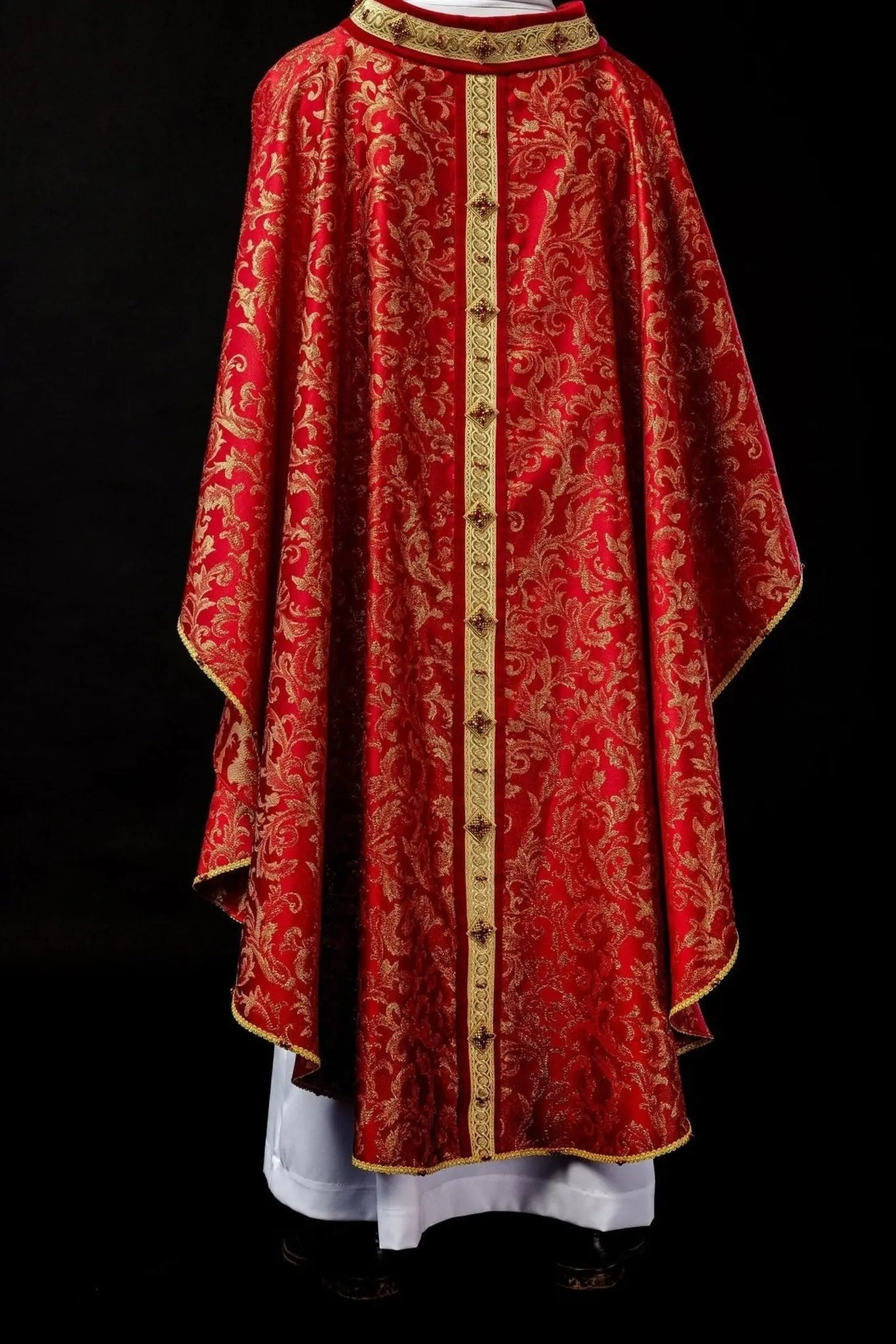 Handmade Chasuble with Natural Stones – Handmade 7003 Collection