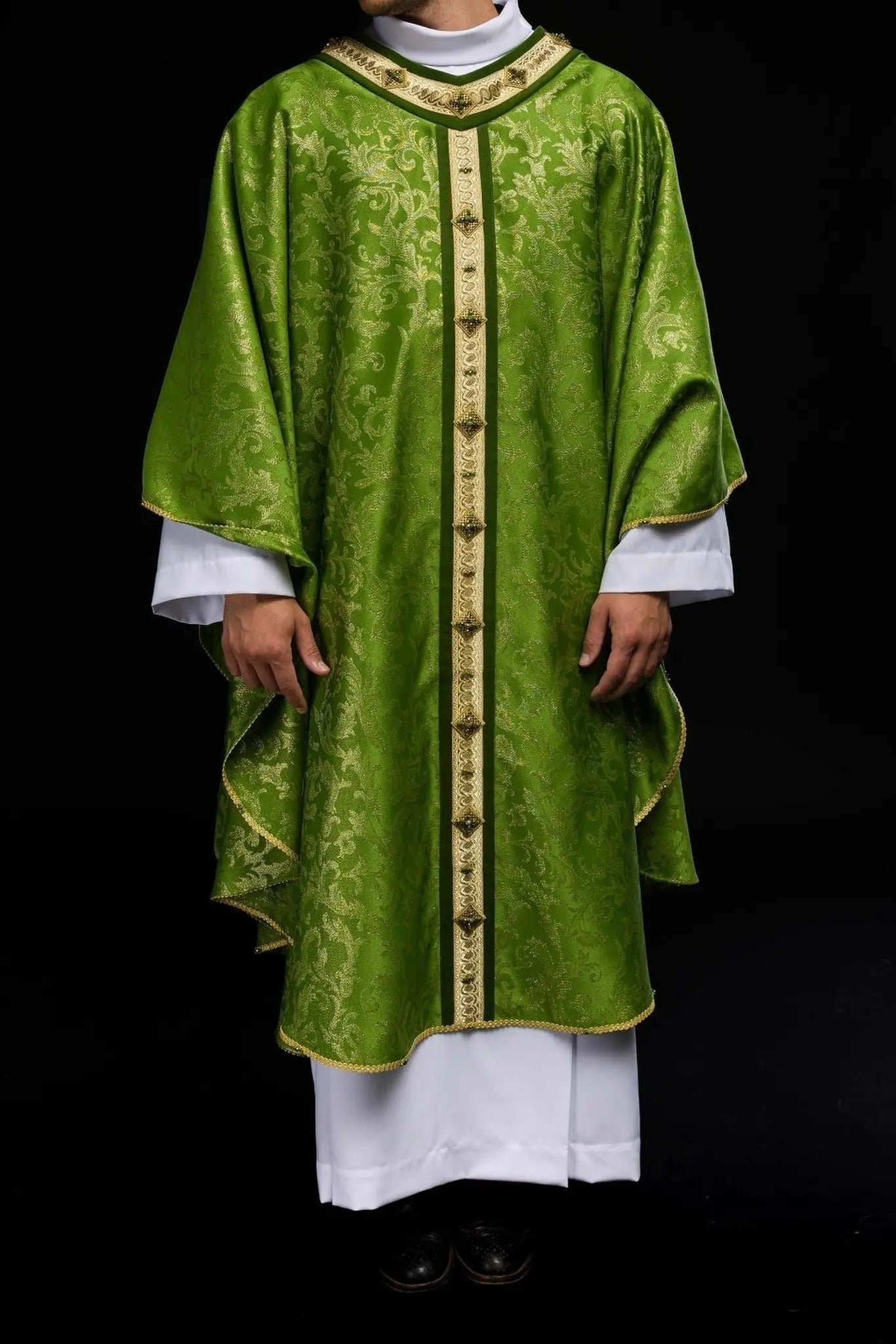 Chasuble faite main avec pierres naturelles – Collection Handmade 7003
