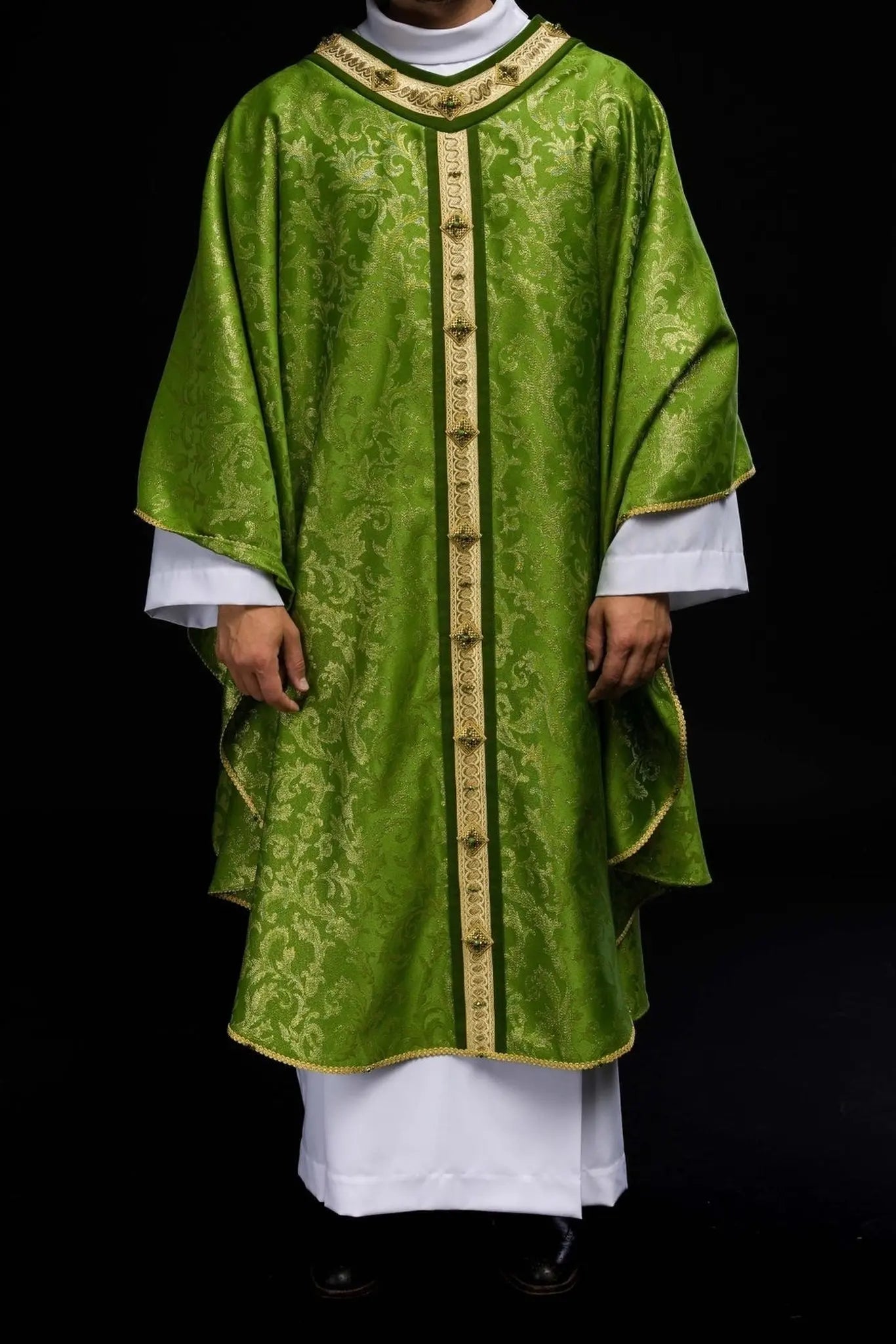Handmade Chasuble with Natural Stones – Collection Handmade 7003