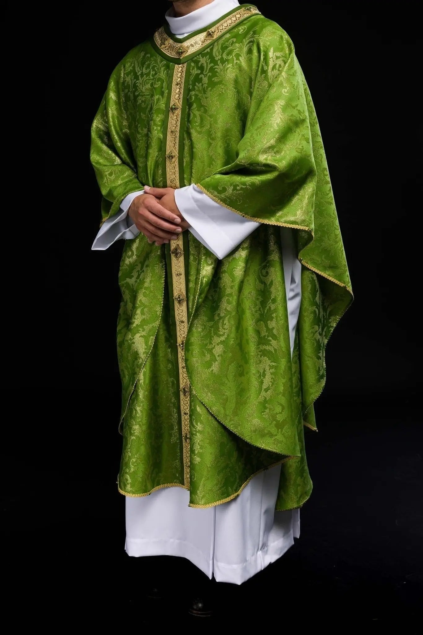 Handmade Chasuble with Natural Stones – Collection Handmade 7003