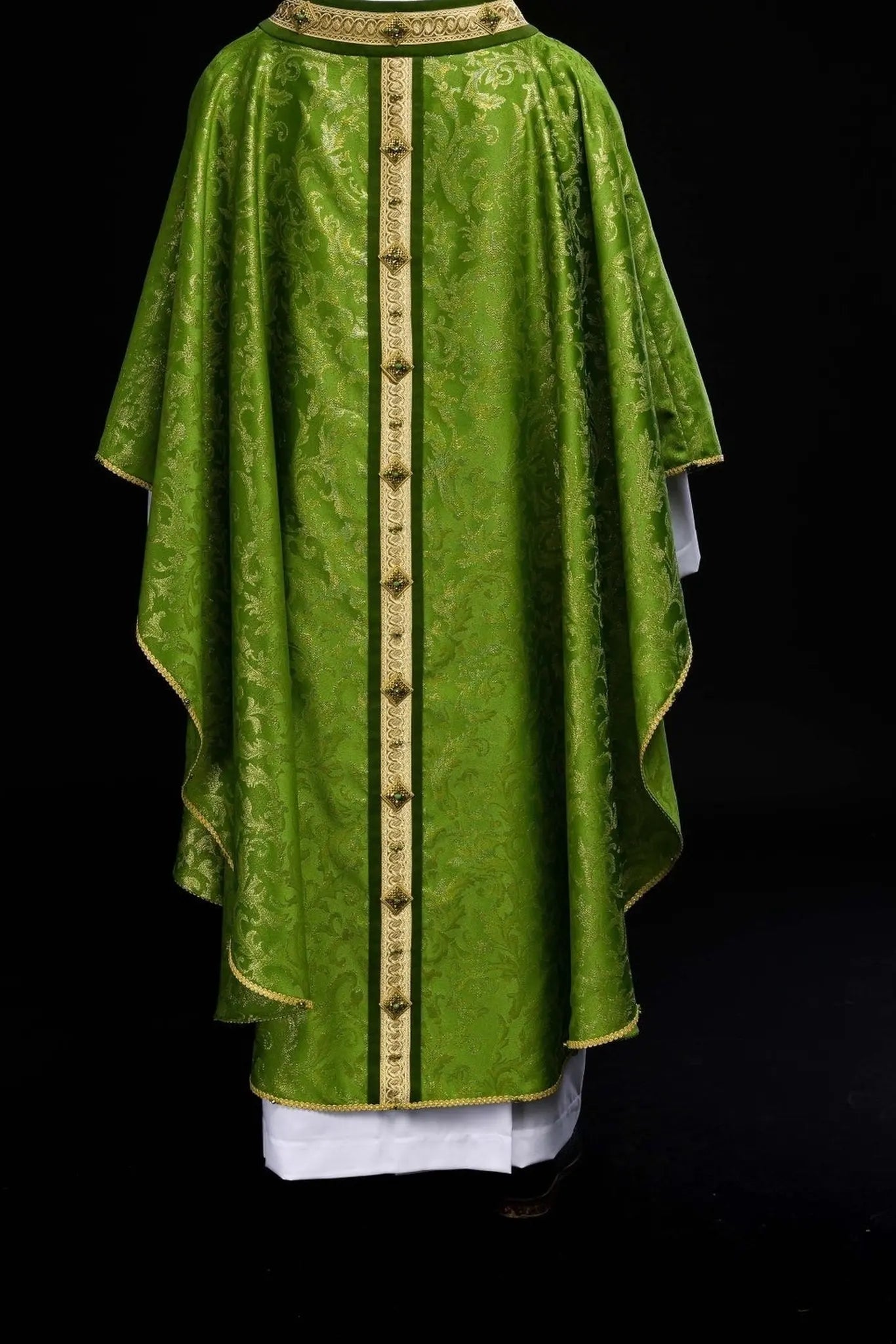 Handmade Chasuble with Natural Stones – Collection Handmade 7003