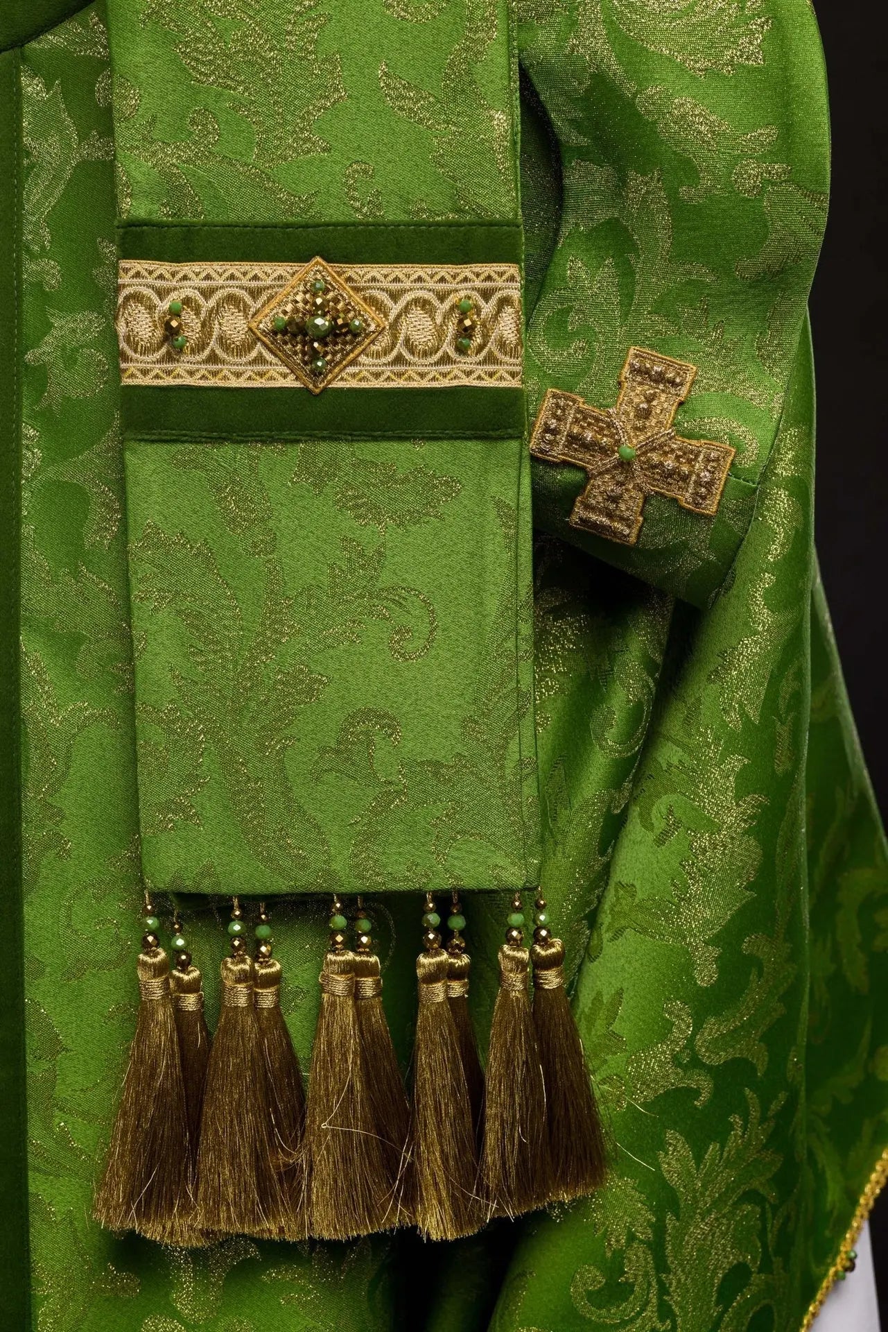 Handmade Chasuble with Natural Stones – Collection Handmade 7003