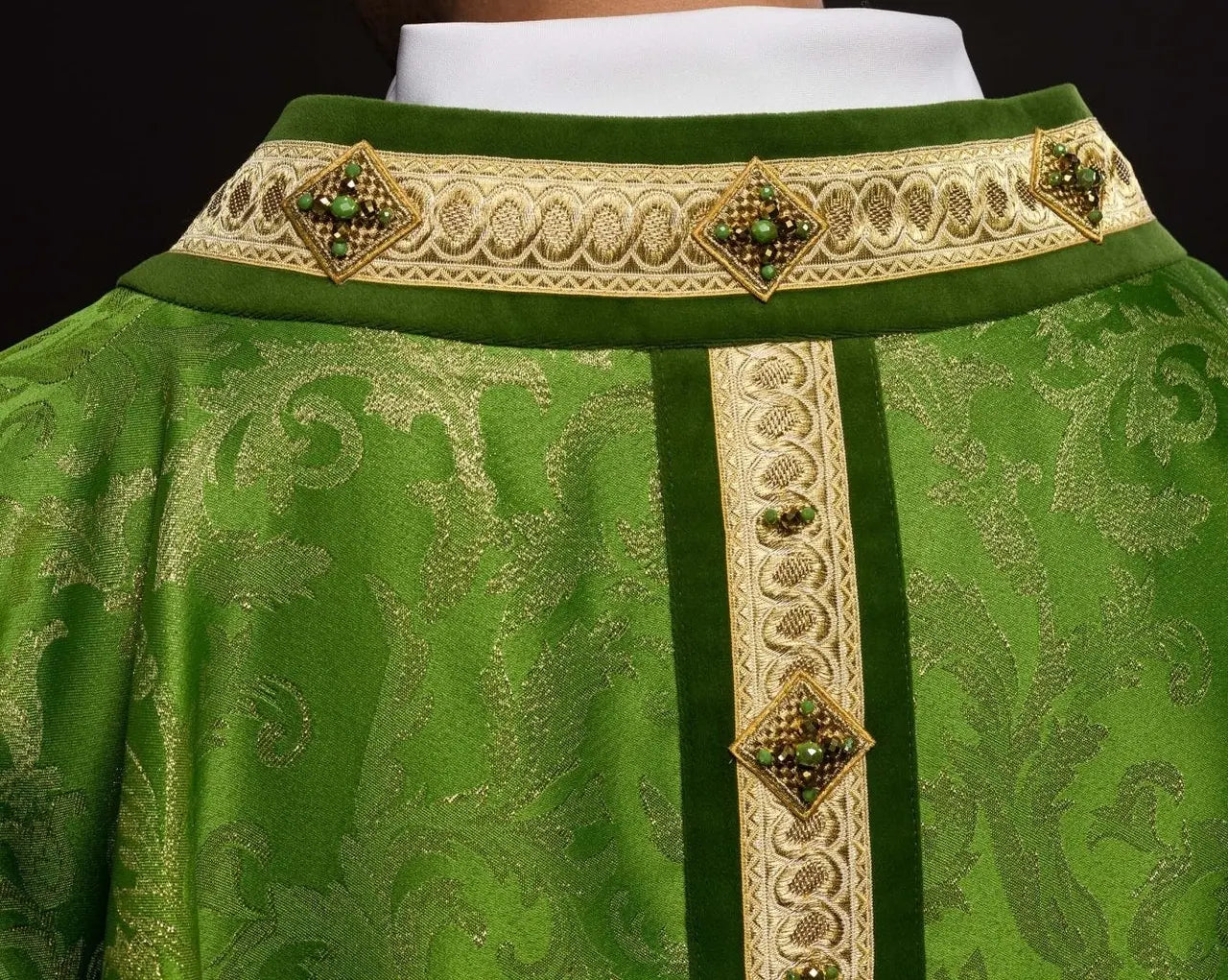 Handmade Chasuble with Natural Stones – Collection Handmade 7003