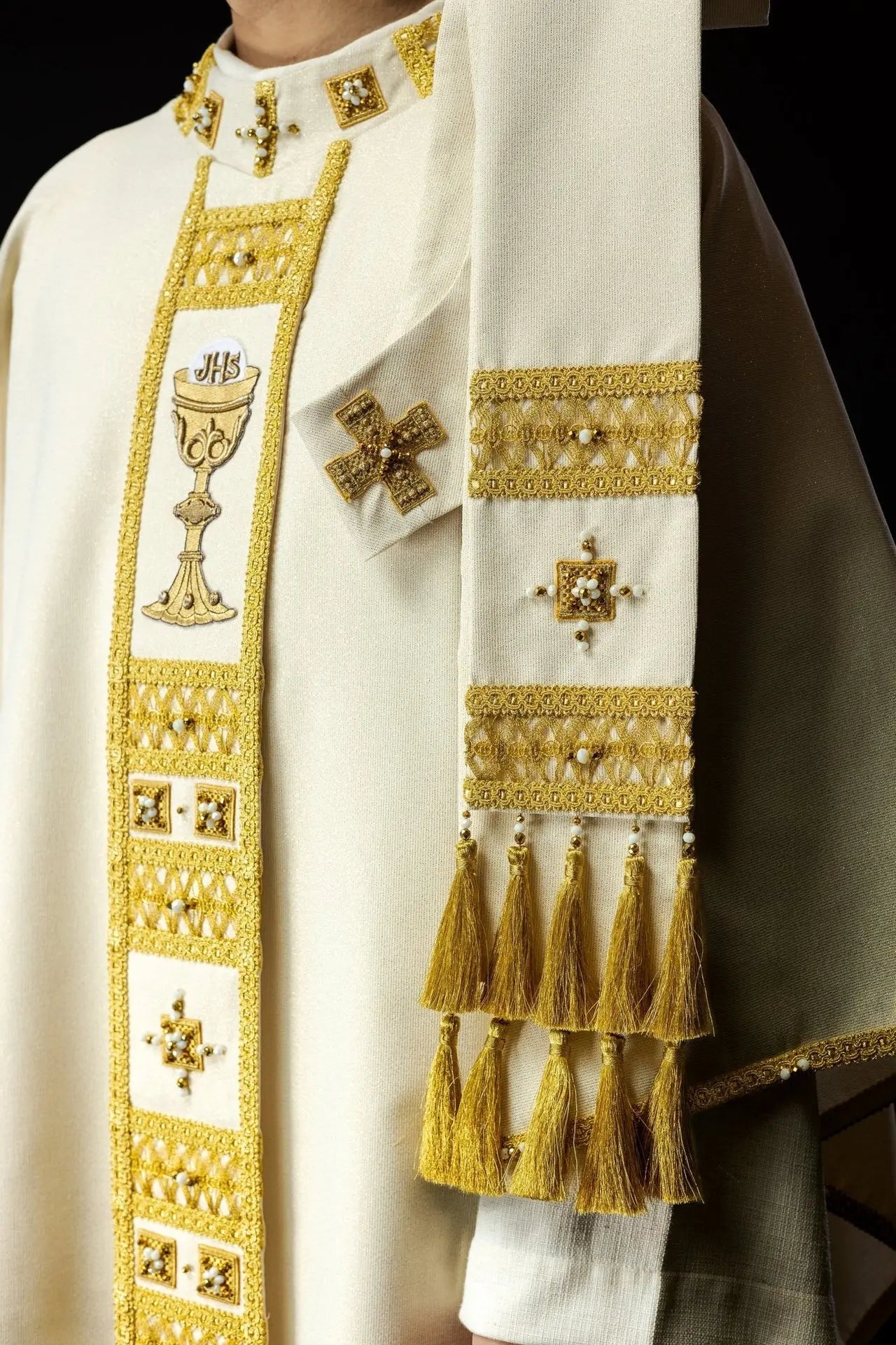 Handmade Chasuble with Natural Stones – Collection Handmade 7008