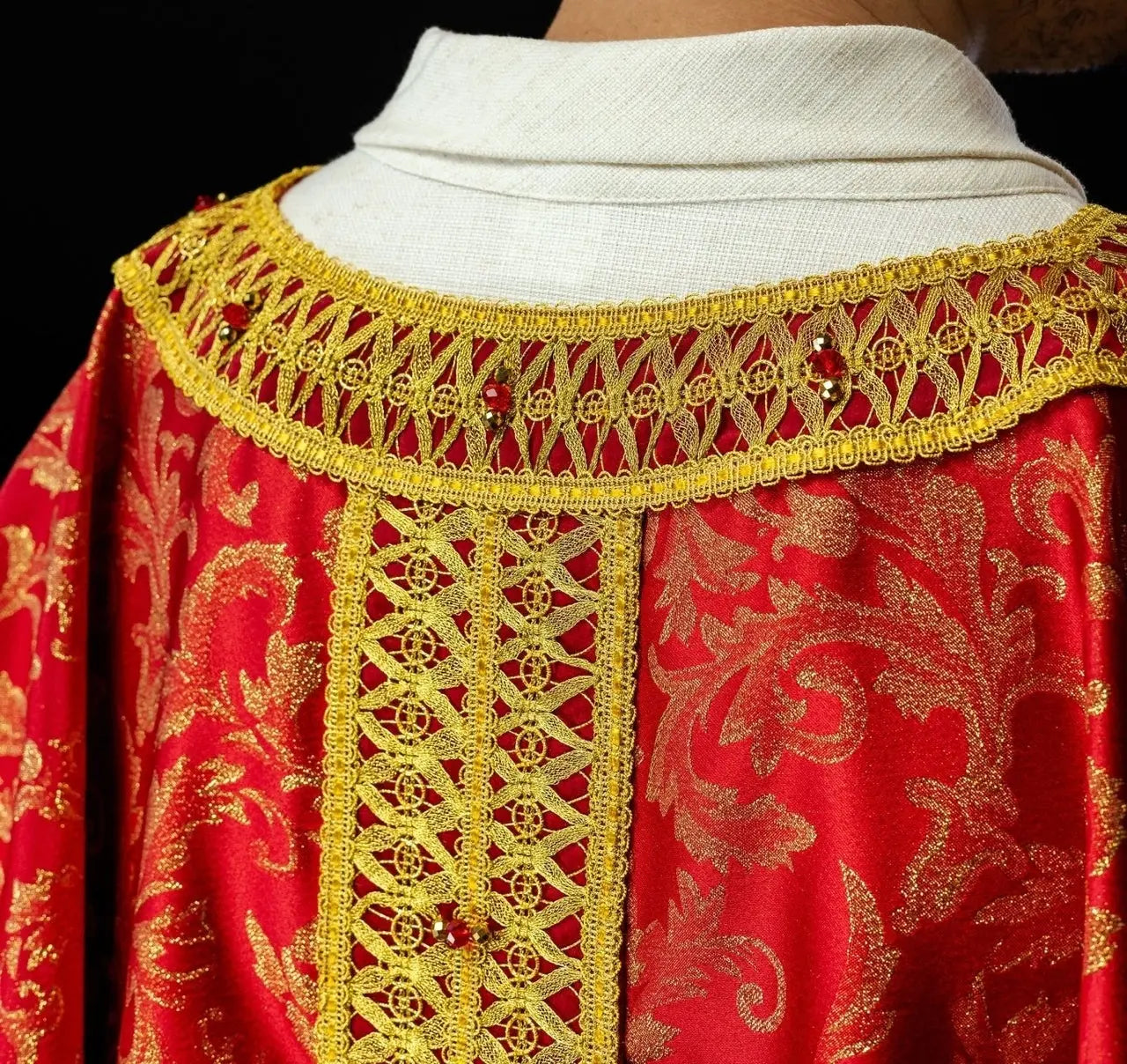 Handmade Chasuble with Natural Stones – Collection Handmade 7009